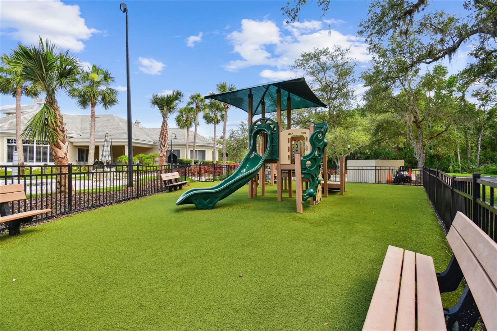 OXFORD PLACE AT TAMPA PALMS A - Residential