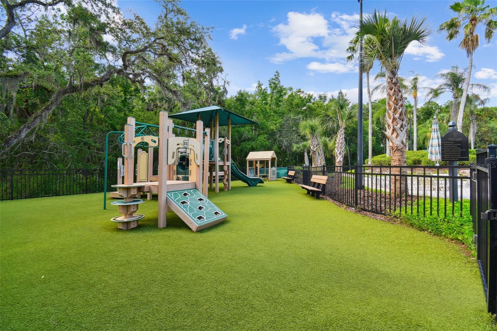OXFORD PLACE AT TAMPA PALMS A - Residential