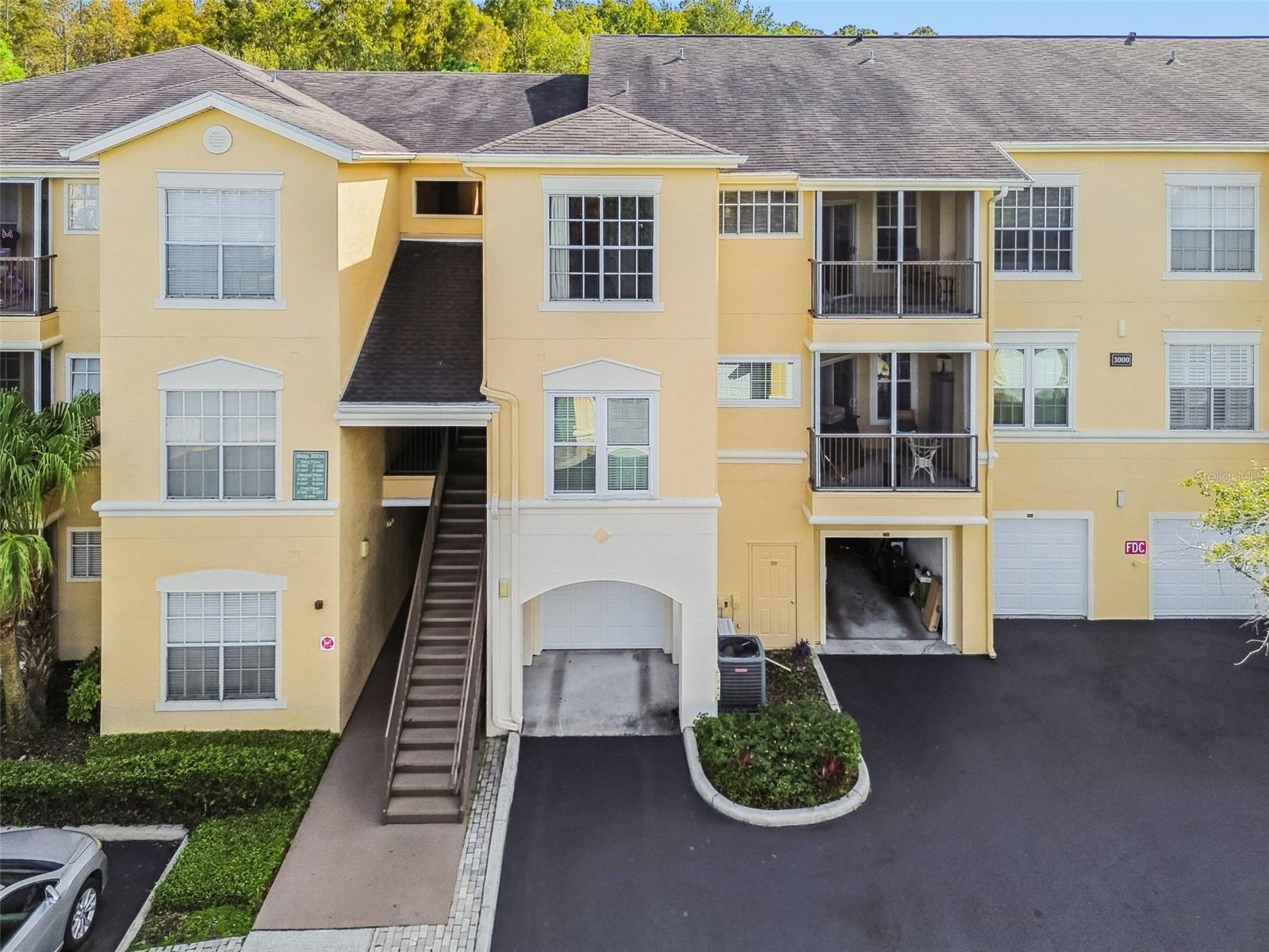 OXFORD PLACE AT TAMPA PALMS A - Residential