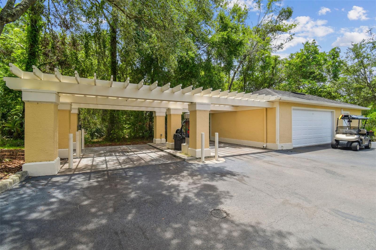 OXFORD PLACE AT TAMPA PALMS A - Residential