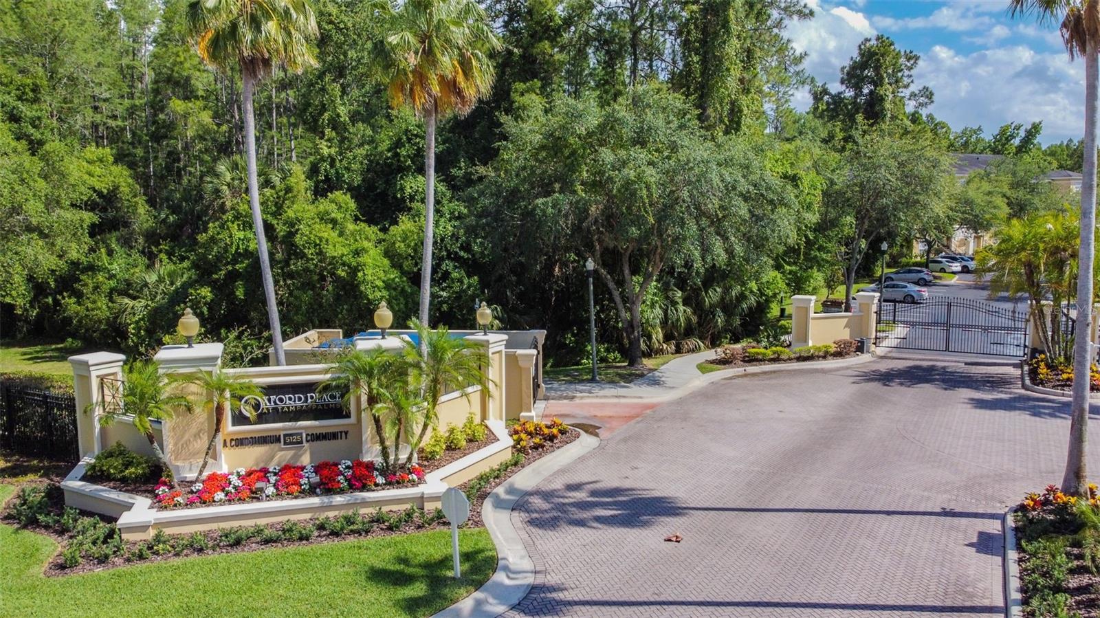 OXFORD PLACE AT TAMPA PALMS A - Residential