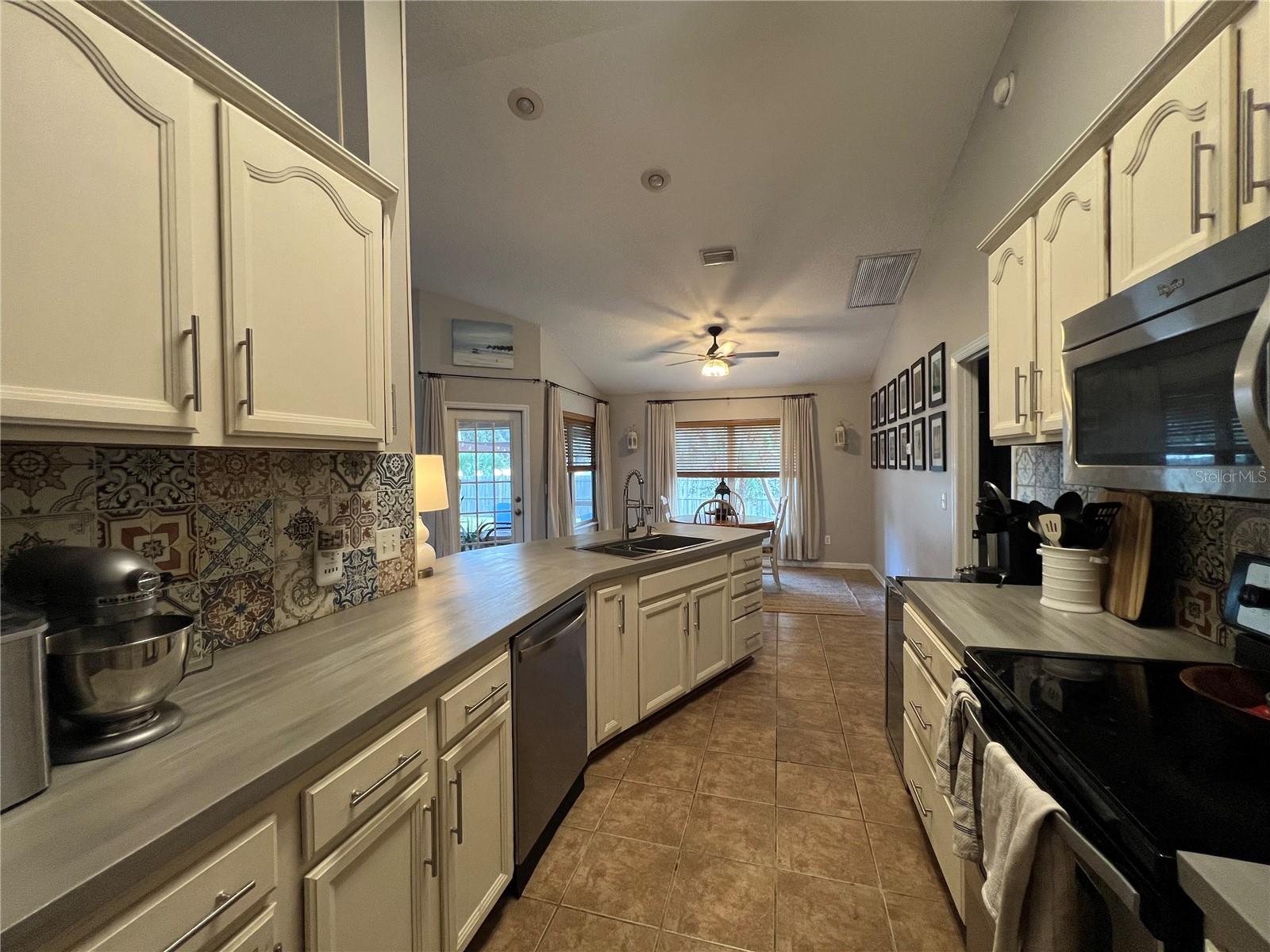 HOLIDAY HAVEN - Residential