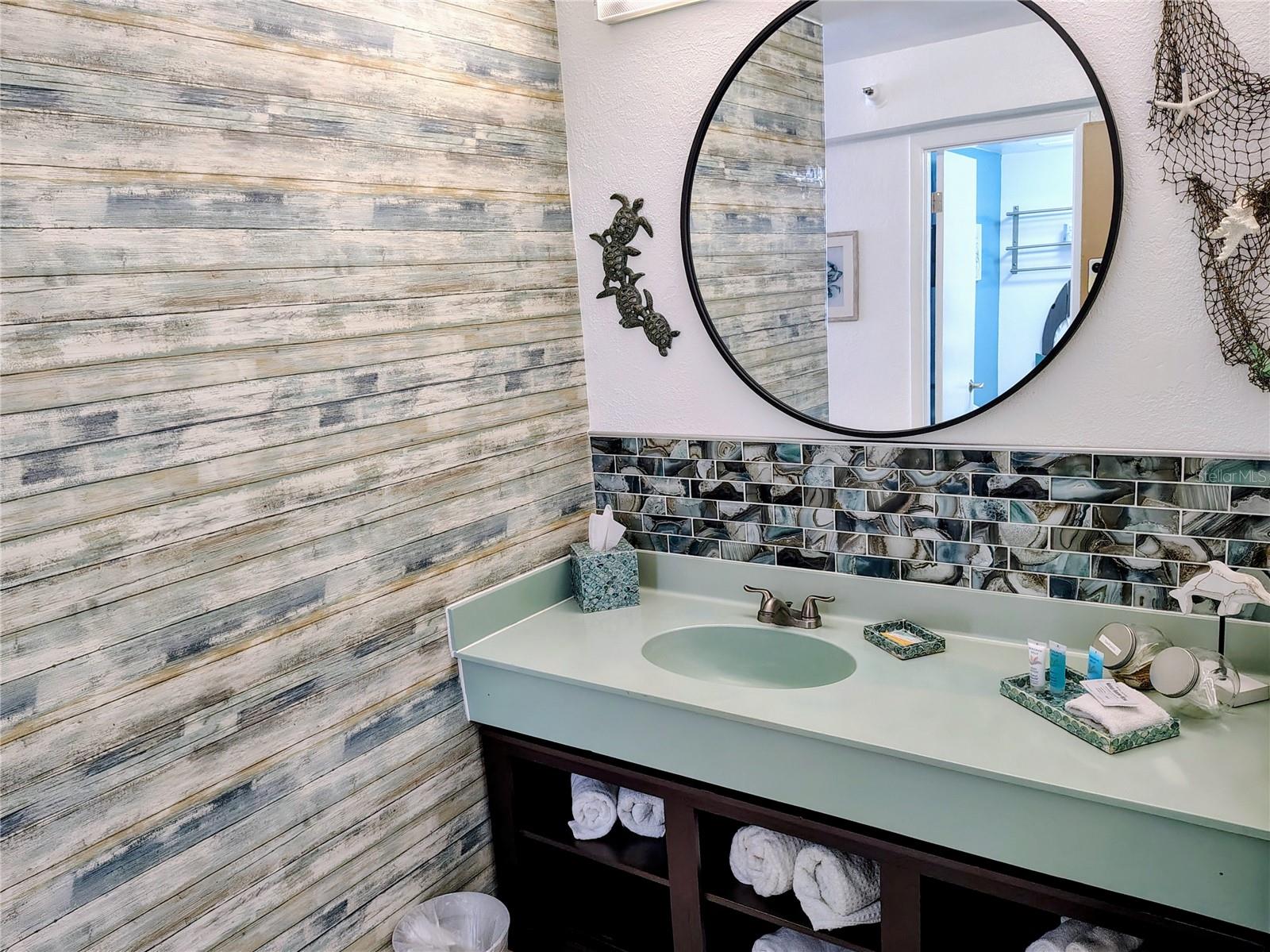 CASTAWAY BEACH RESORT CONDO - Residential