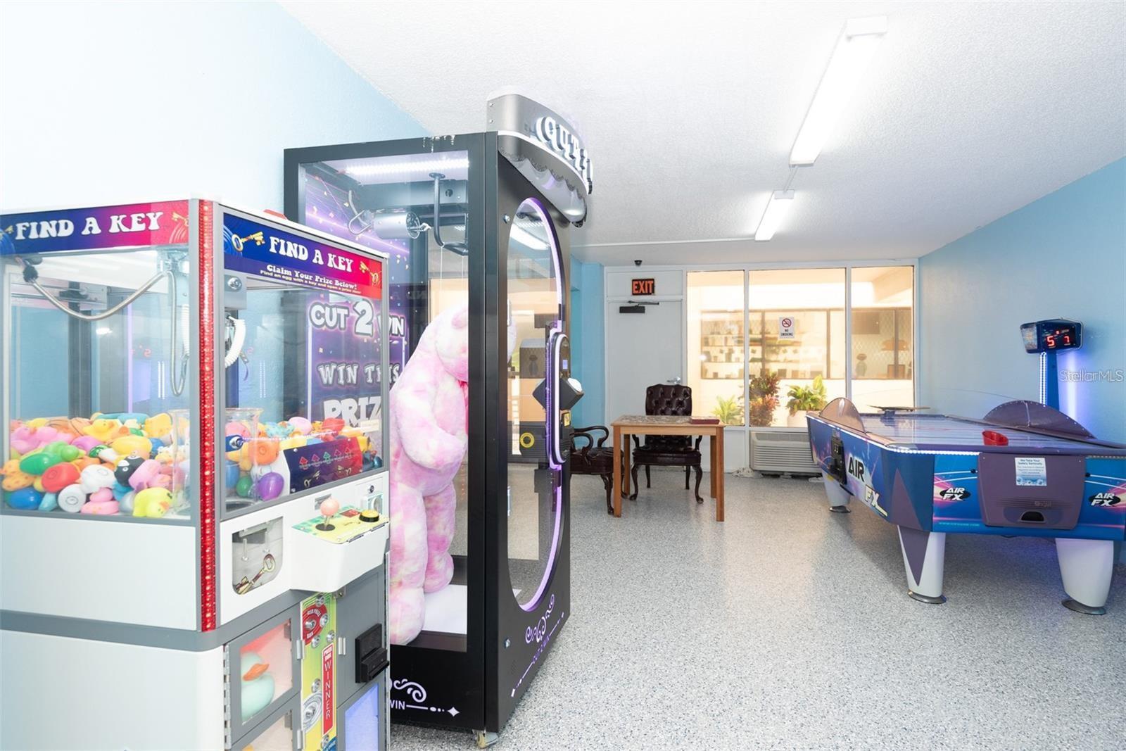 CASTAWAY BEACH RESORT CONDO - Residential