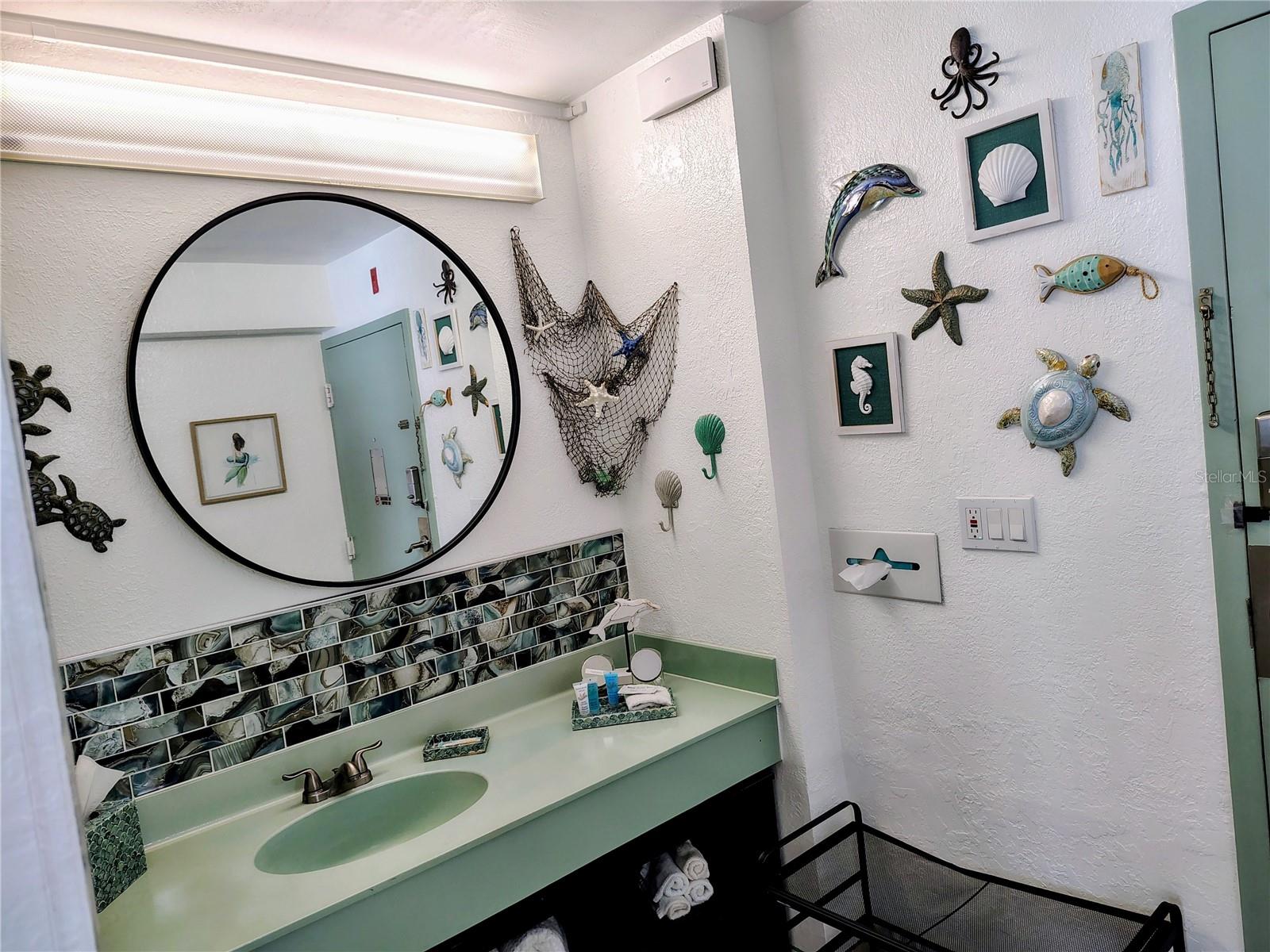 CASTAWAY BEACH RESORT CONDO - Residential