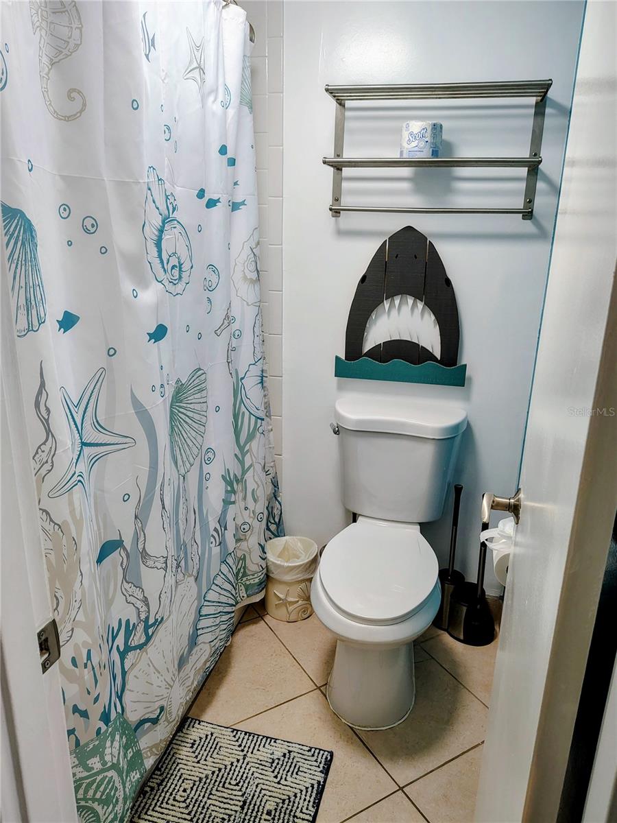 CASTAWAY BEACH RESORT CONDO - Residential