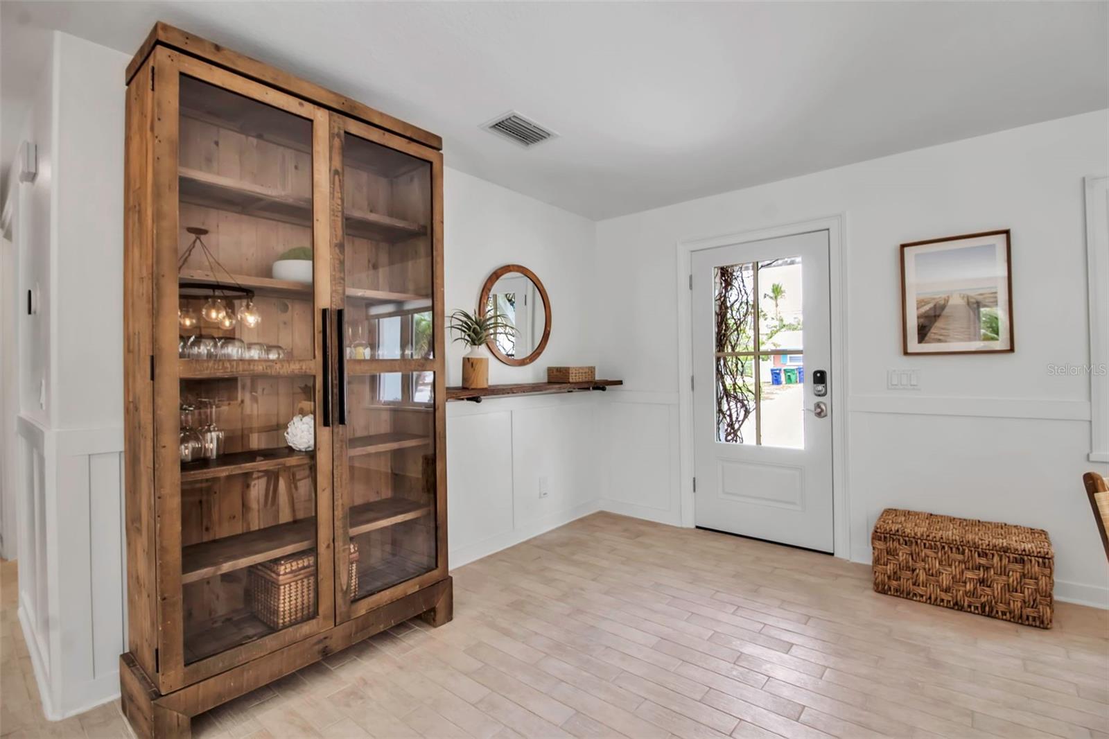 AUFRA REP - Residential