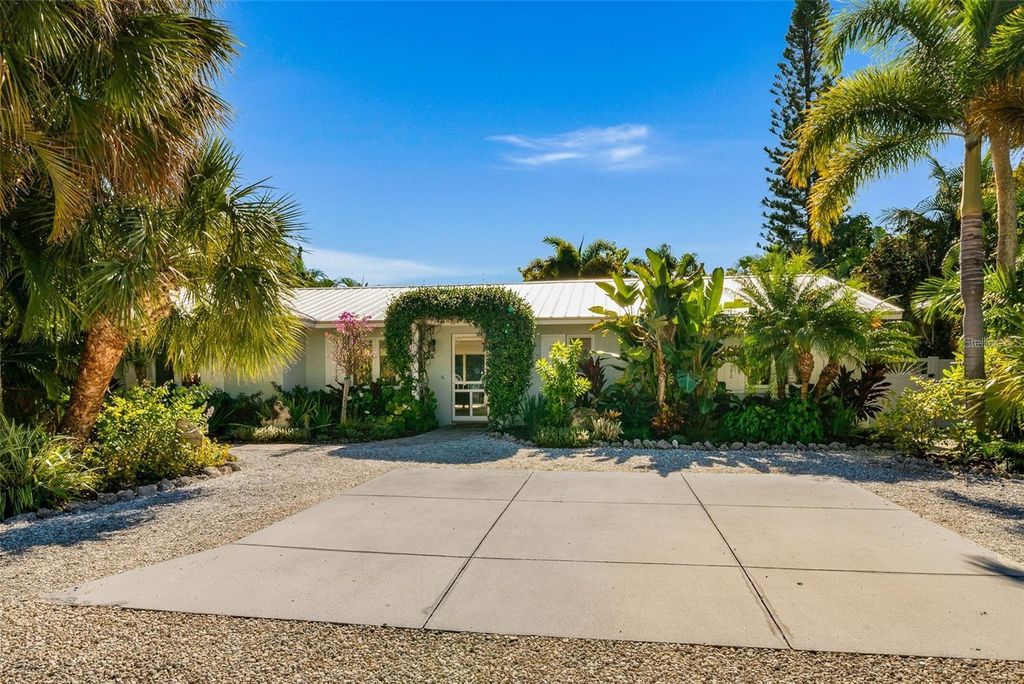Photo of 207 Peacock Lane, Bradenton Beach, FL 34217 (MLS # A4662159)