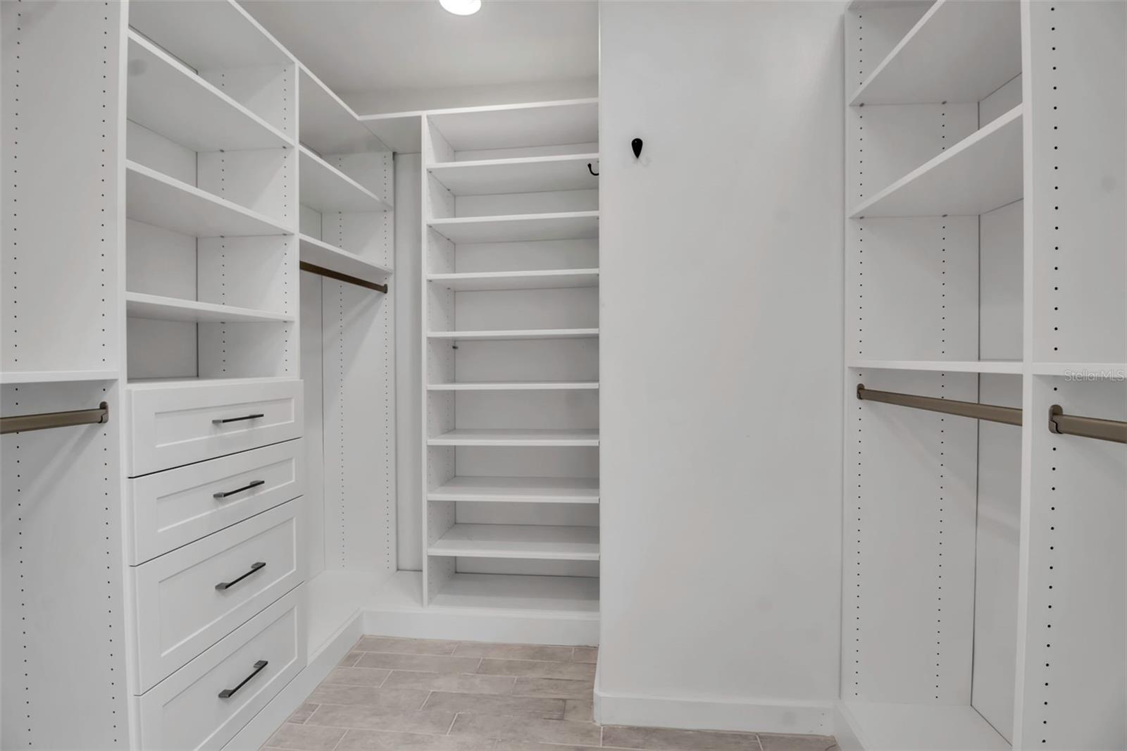 AUFRA REP - Residential