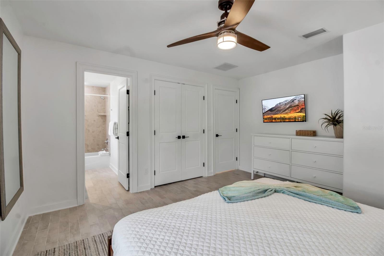 AUFRA REP - Residential