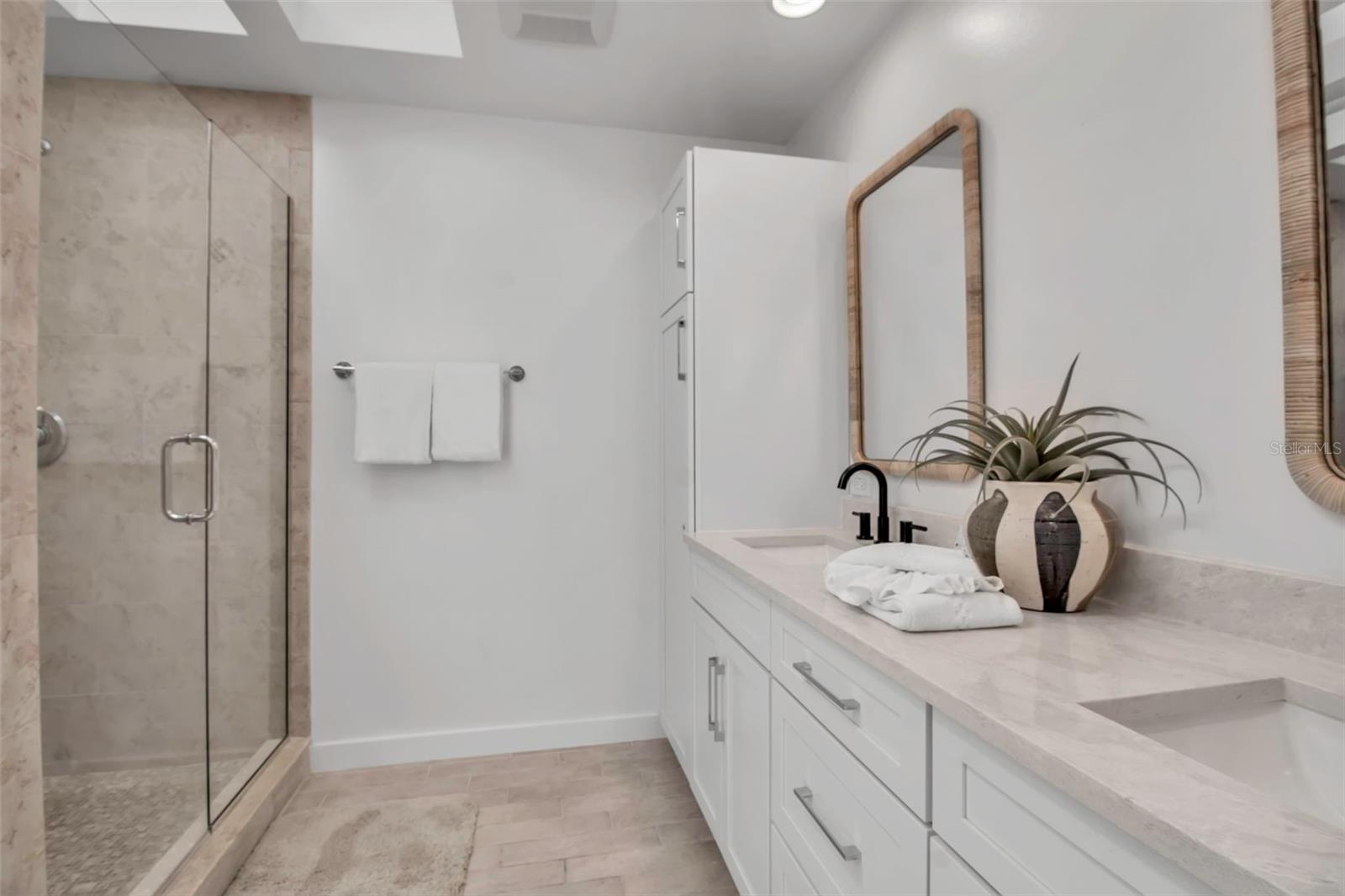 AUFRA REP - Residential