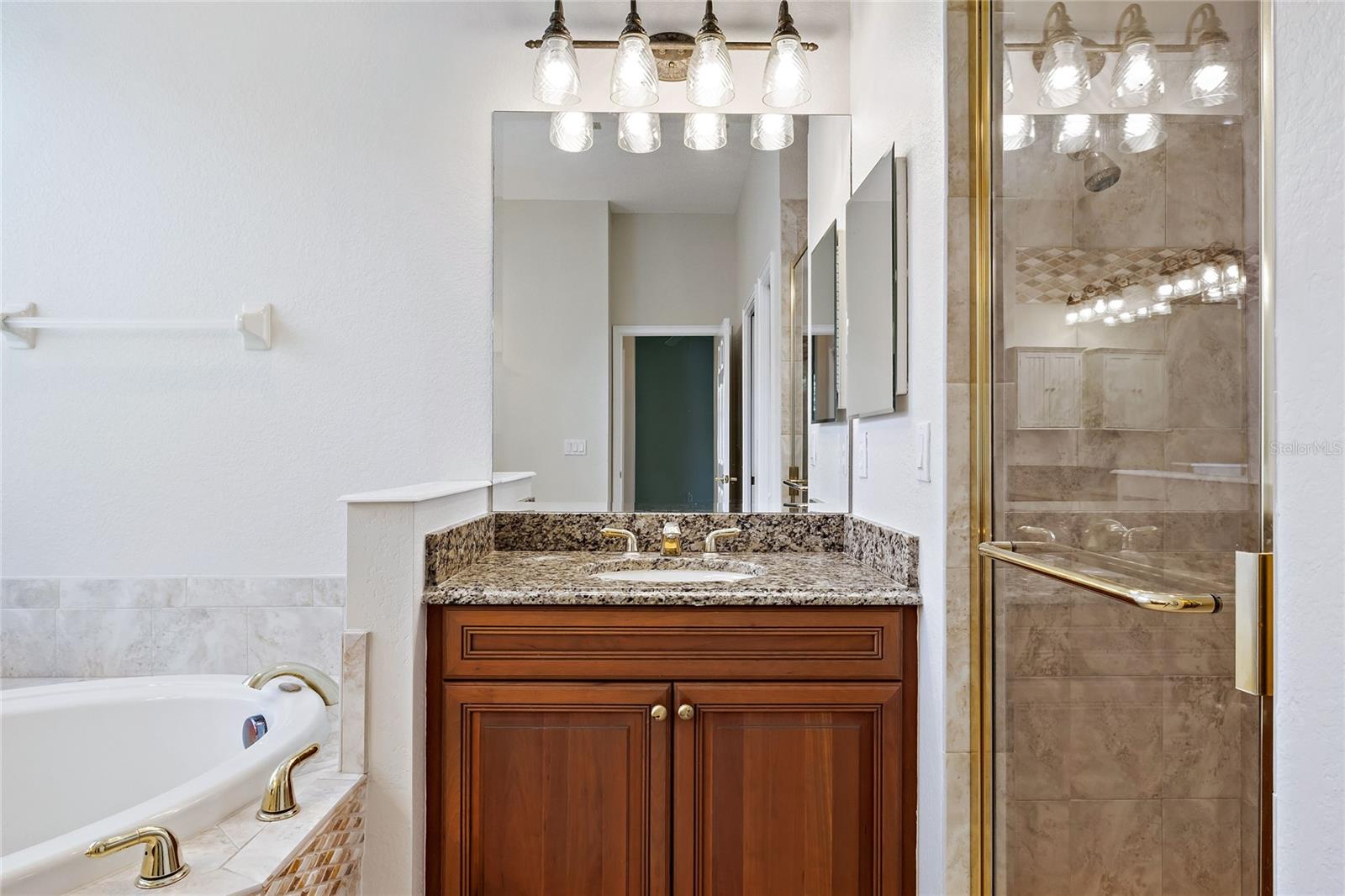 VENETIAN GOLF & RIVER CLUB PHA - Residential Lease