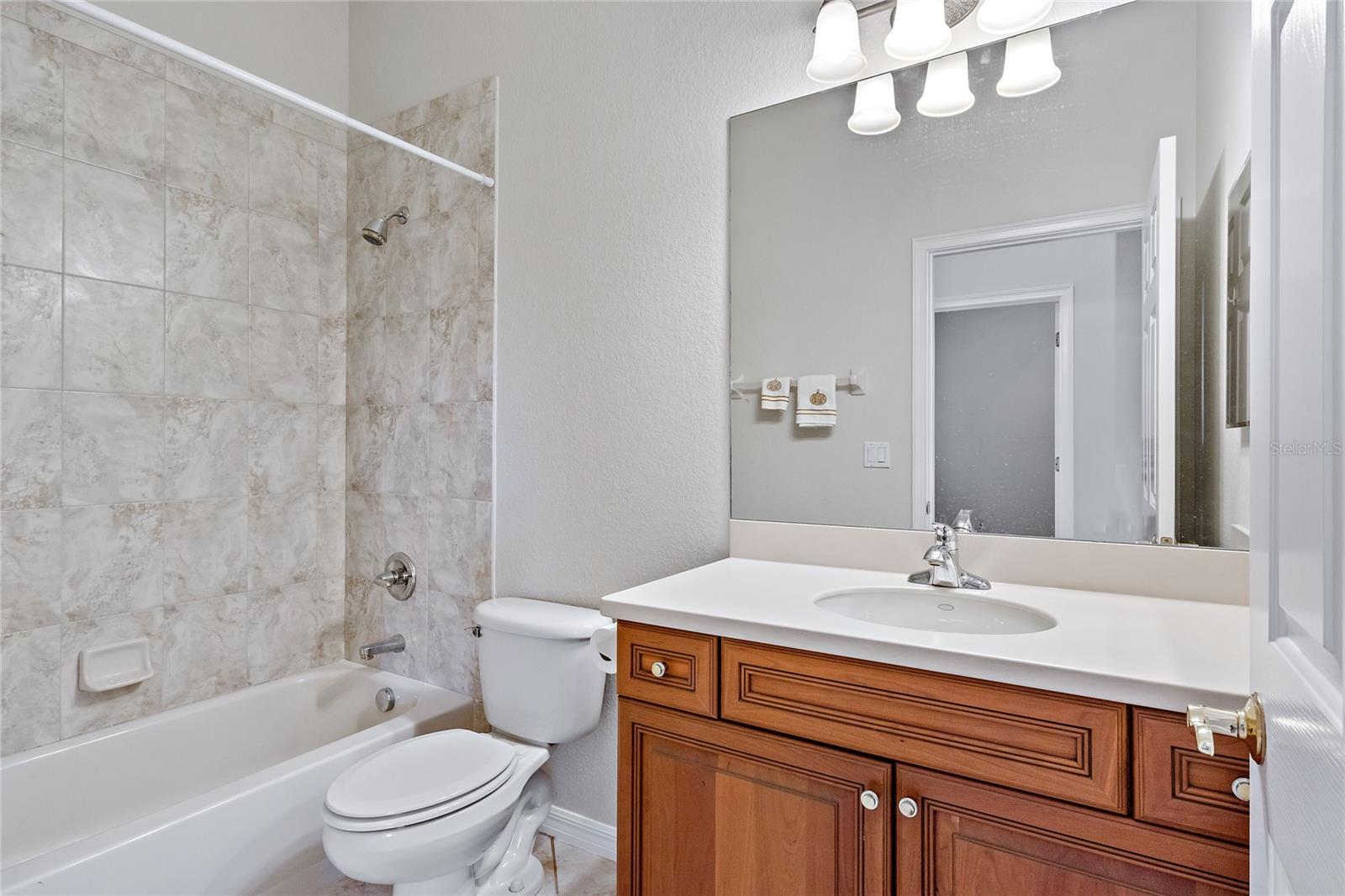VENETIAN GOLF & RIVER CLUB PHA - Residential Lease