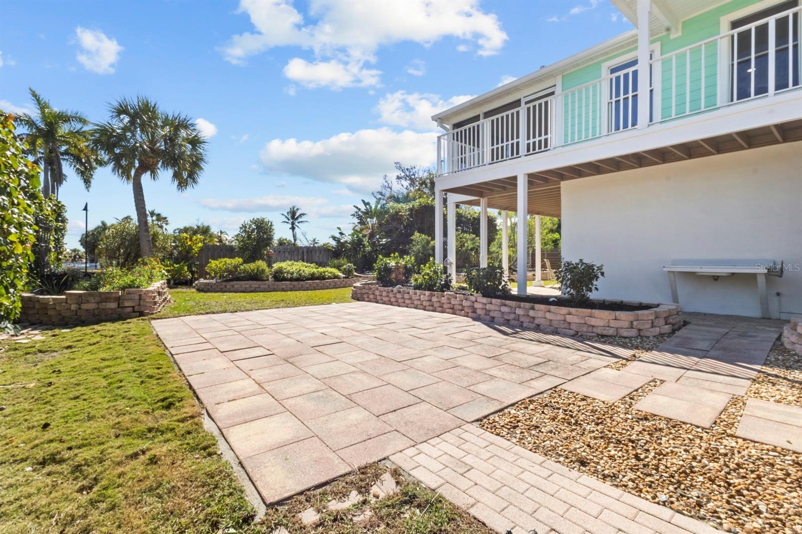 LONGBEACH ON LONGBOAT KEY - Residential