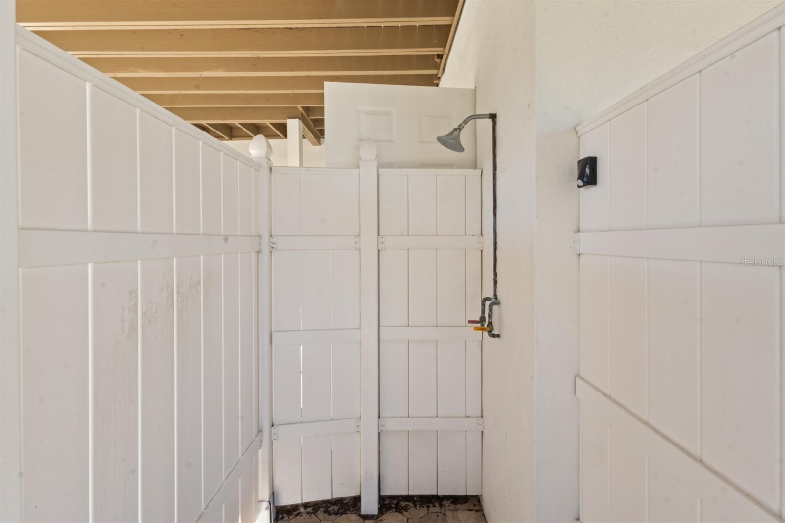 LONGBEACH ON LONGBOAT KEY - Residential