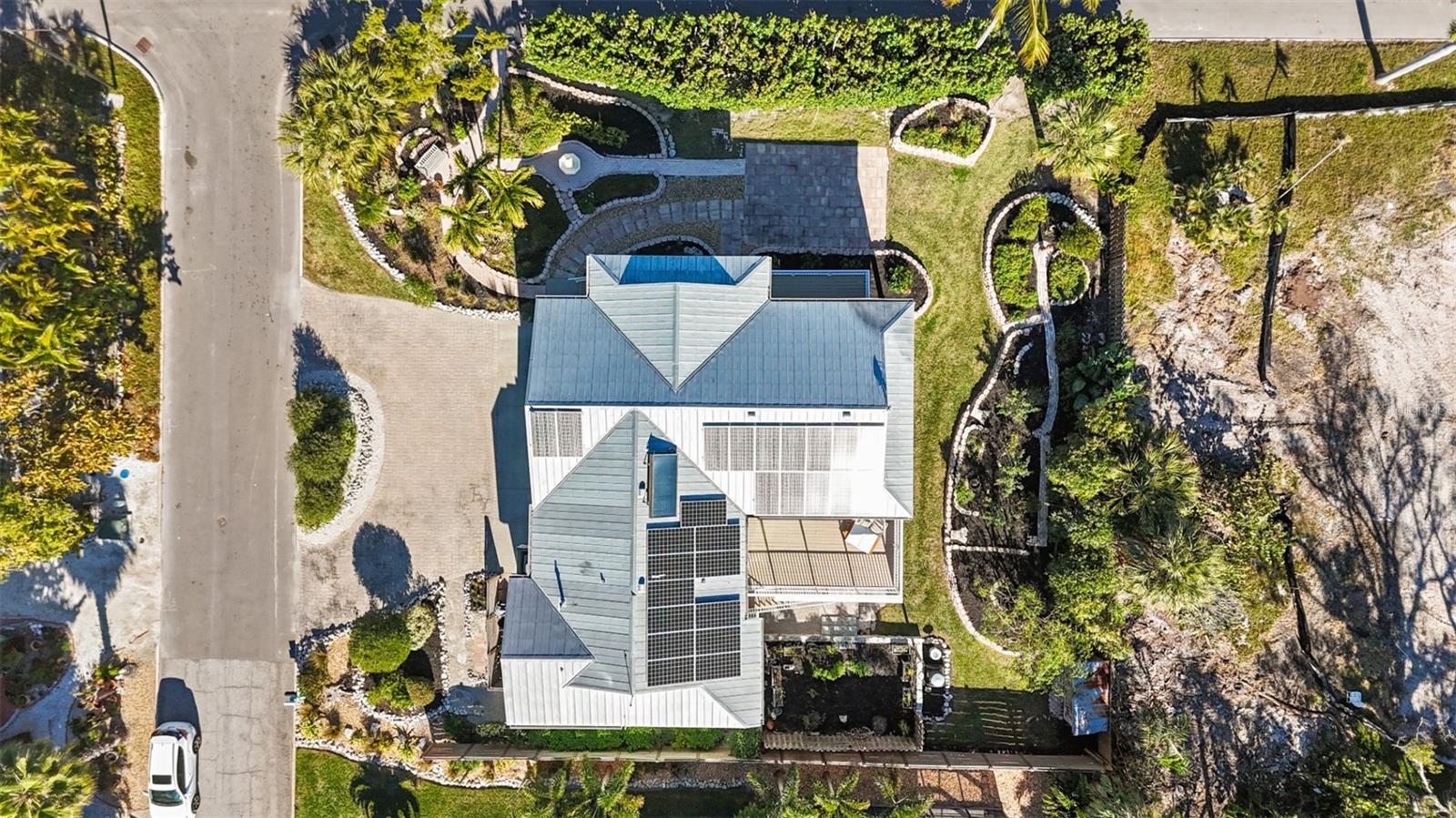 LONGBEACH ON LONGBOAT KEY - Residential