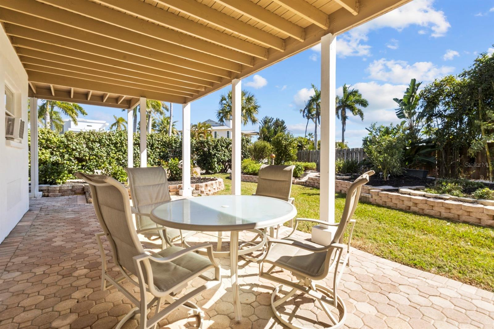 LONGBEACH ON LONGBOAT KEY - Residential