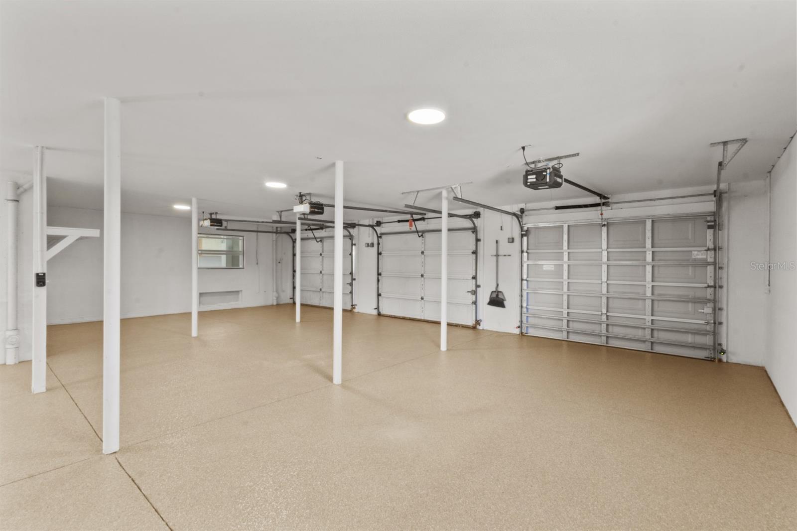 LONGBEACH ON LONGBOAT KEY - Residential