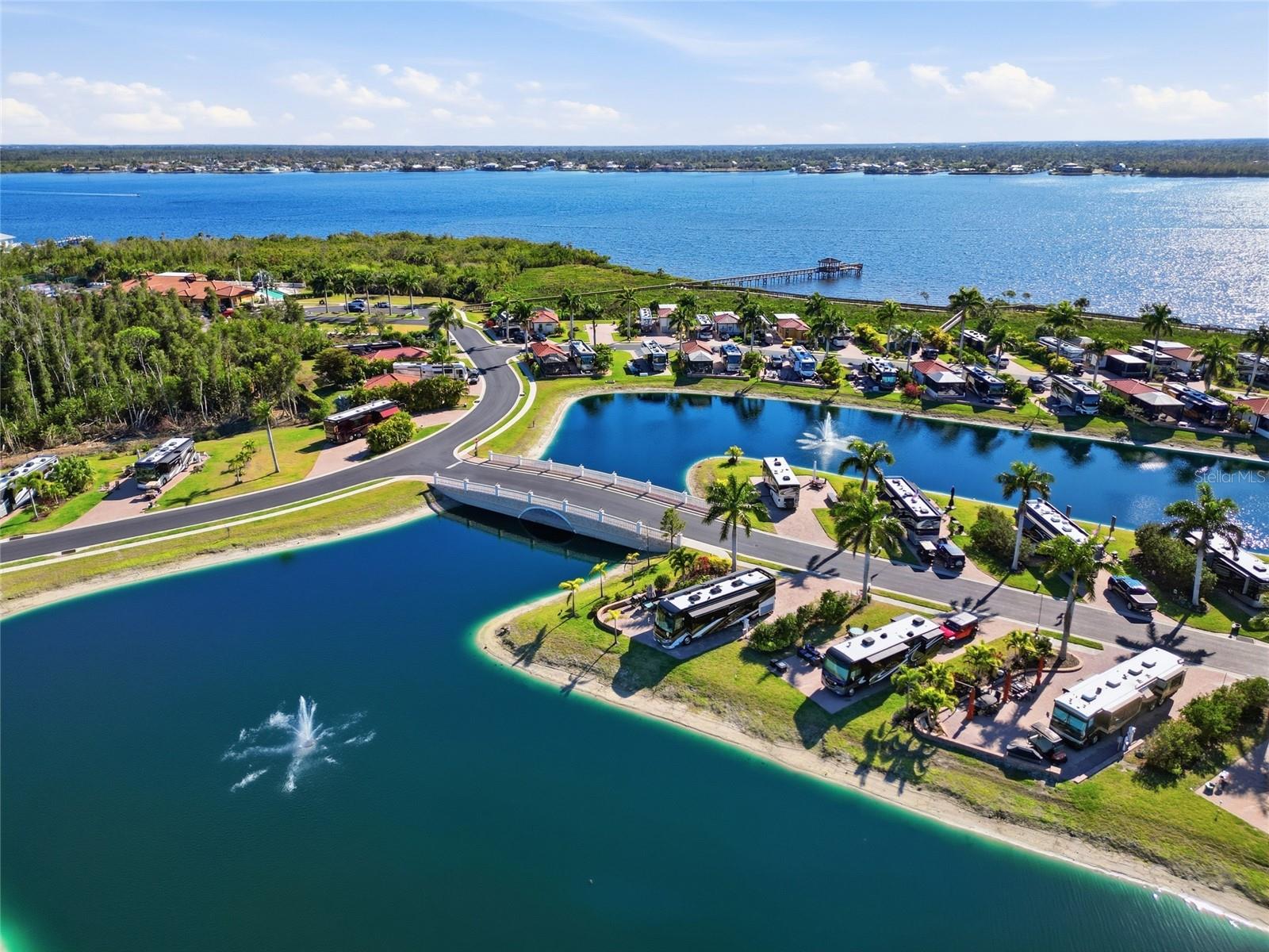 MYAKKA RIVER MOTORCOACH RESIDENCE - Residential