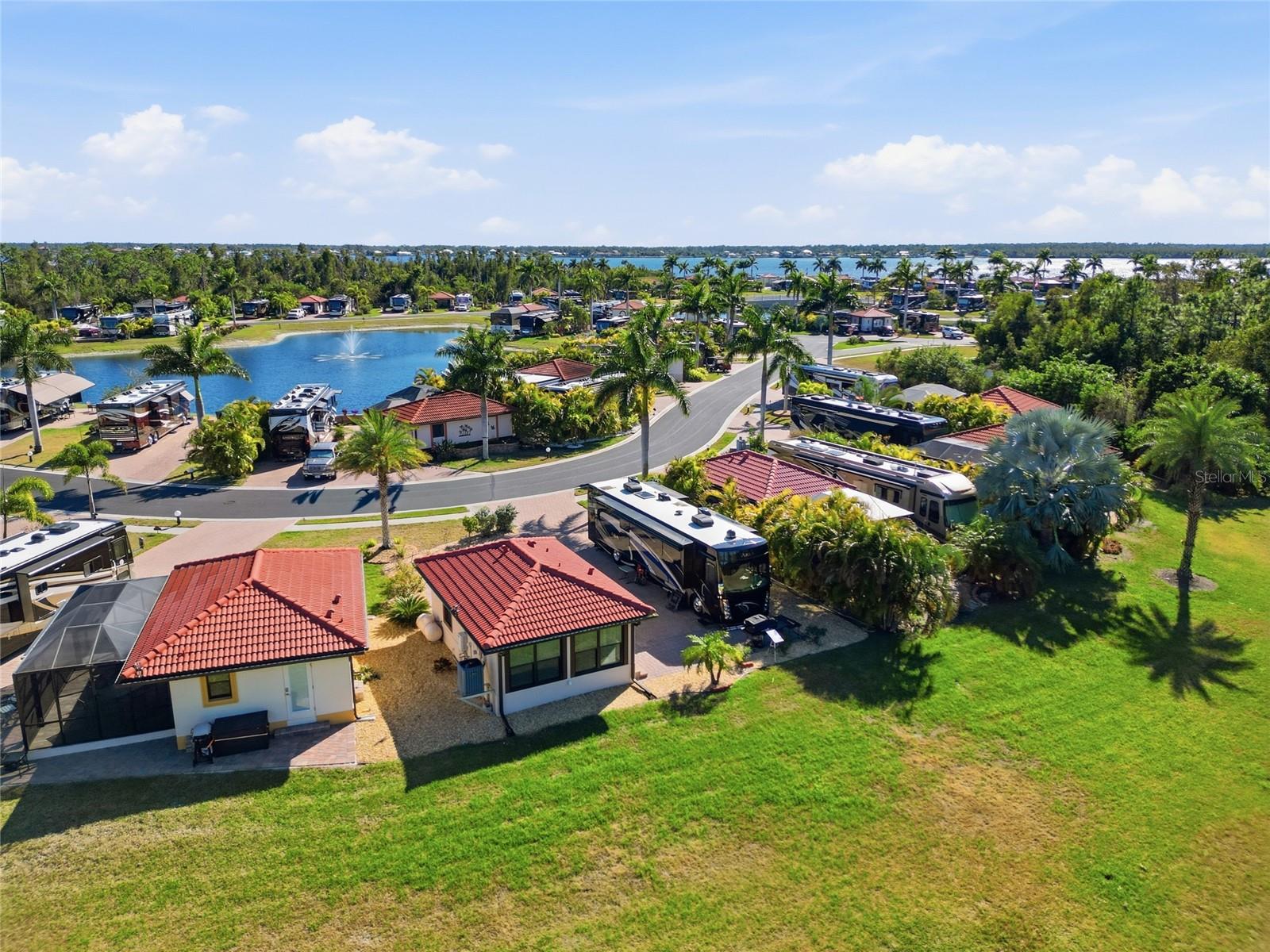 MYAKKA RIVER MOTORCOACH RESIDENCE - Residential