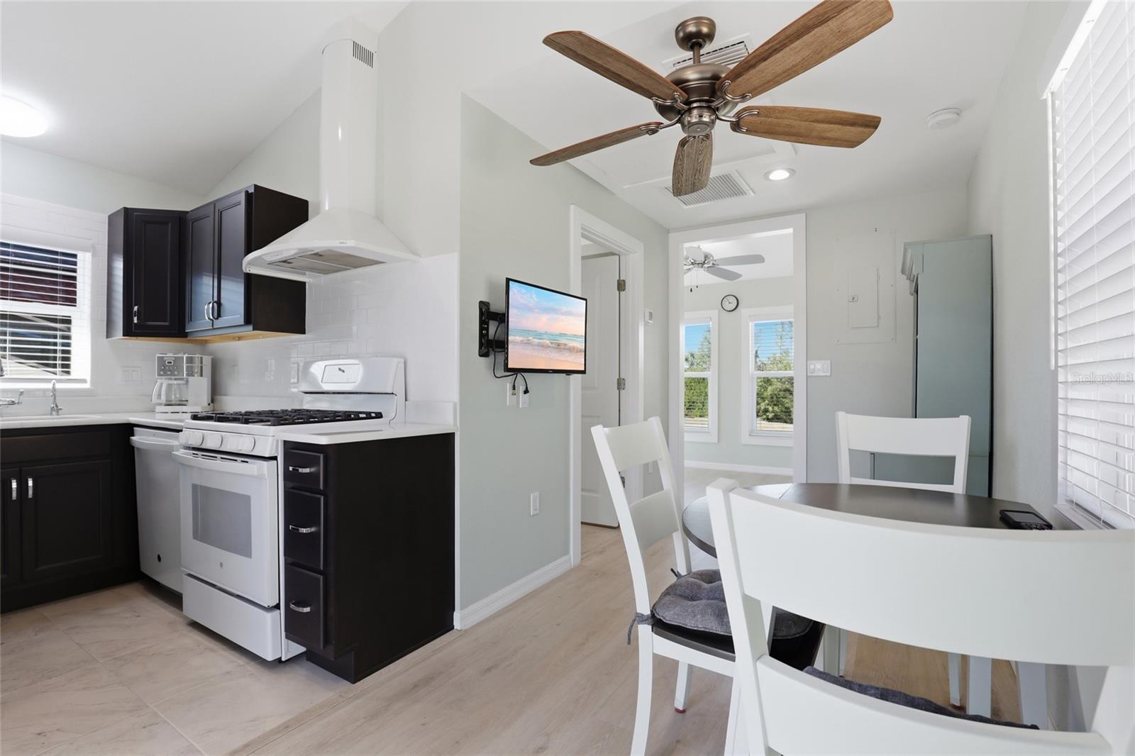 MYAKKA RIVER MOTORCOACH RESIDENCE - Residential