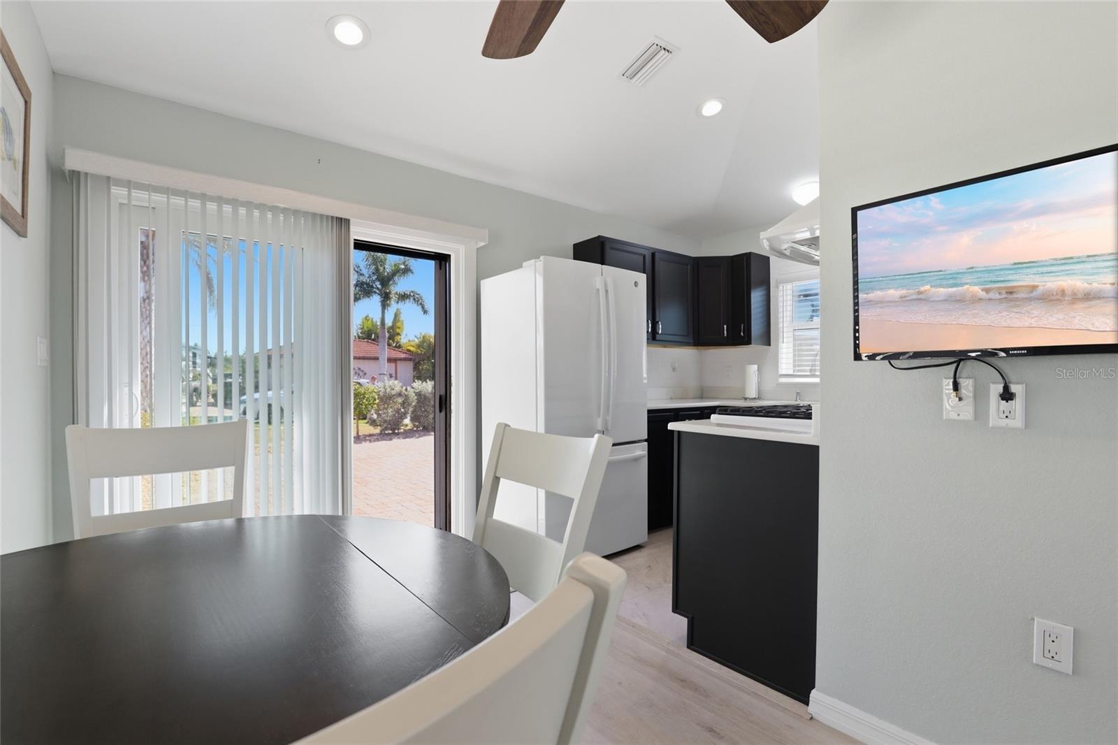 MYAKKA RIVER MOTORCOACH RESIDENCE - Residential