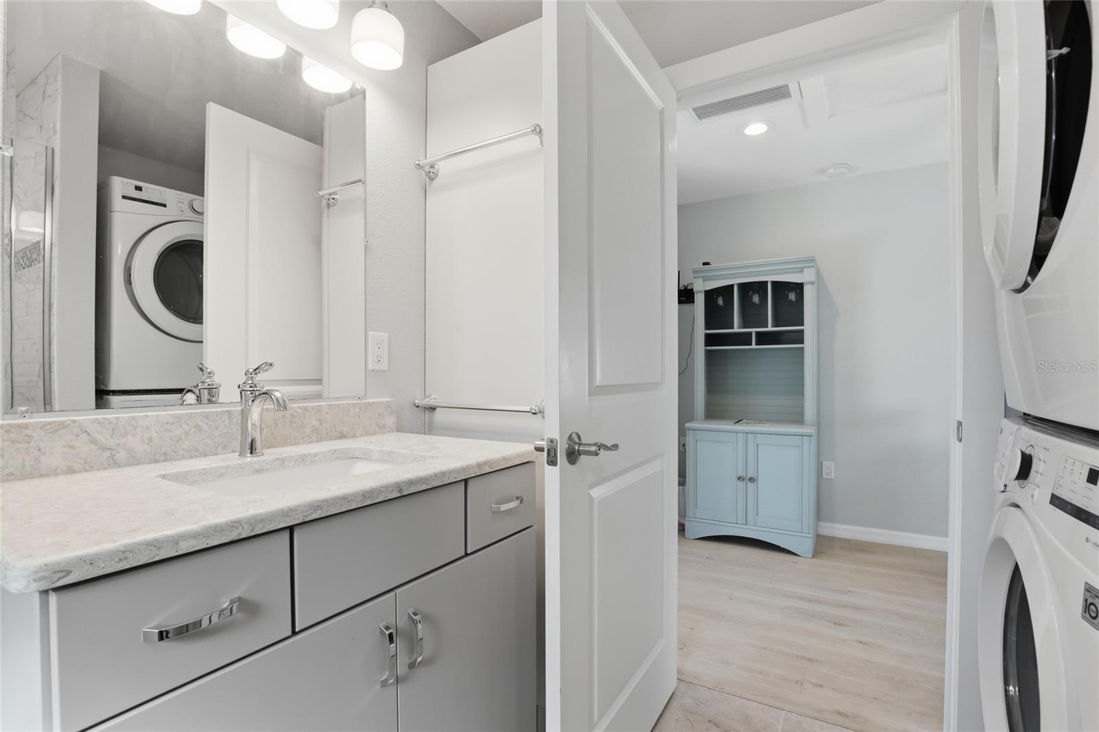 MYAKKA RIVER MOTORCOACH RESIDENCE - Residential