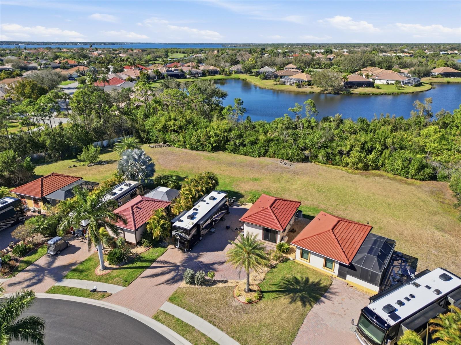 MYAKKA RIVER MOTORCOACH RESIDENCE - Residential