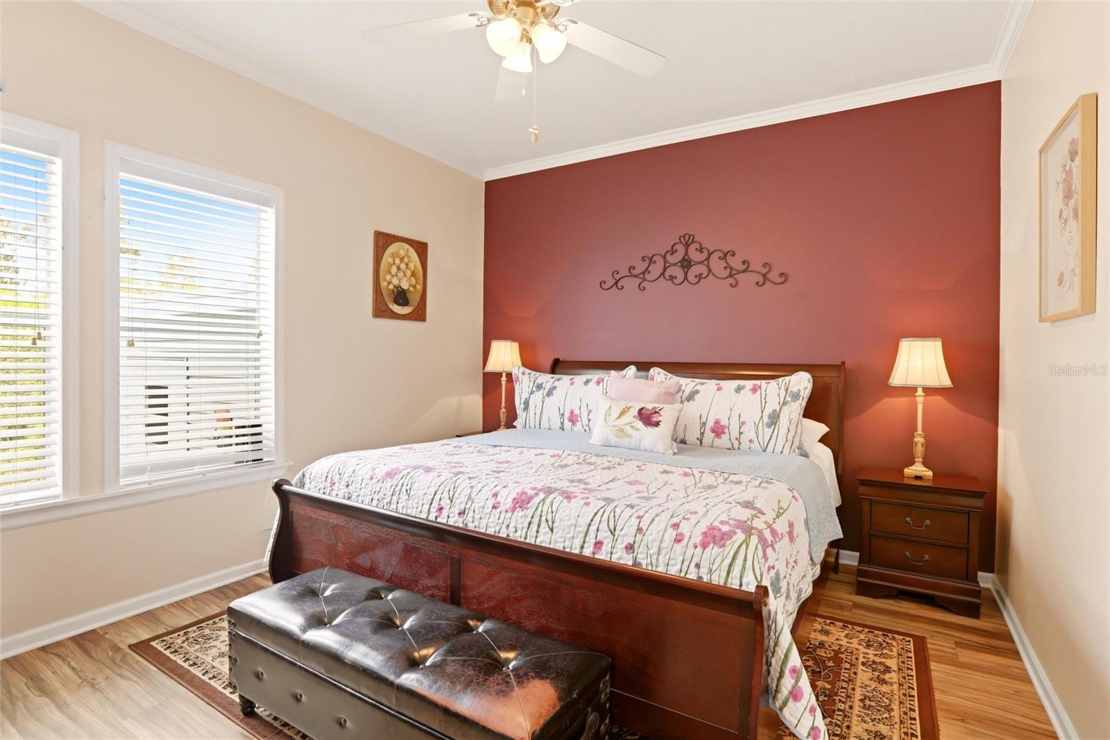 BUTTONWOOD VILLAGE - Residential