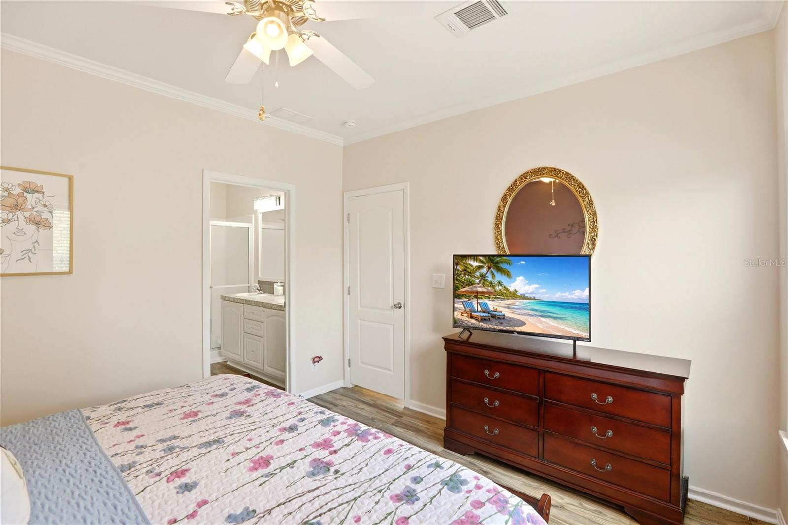 BUTTONWOOD VILLAGE - Residential