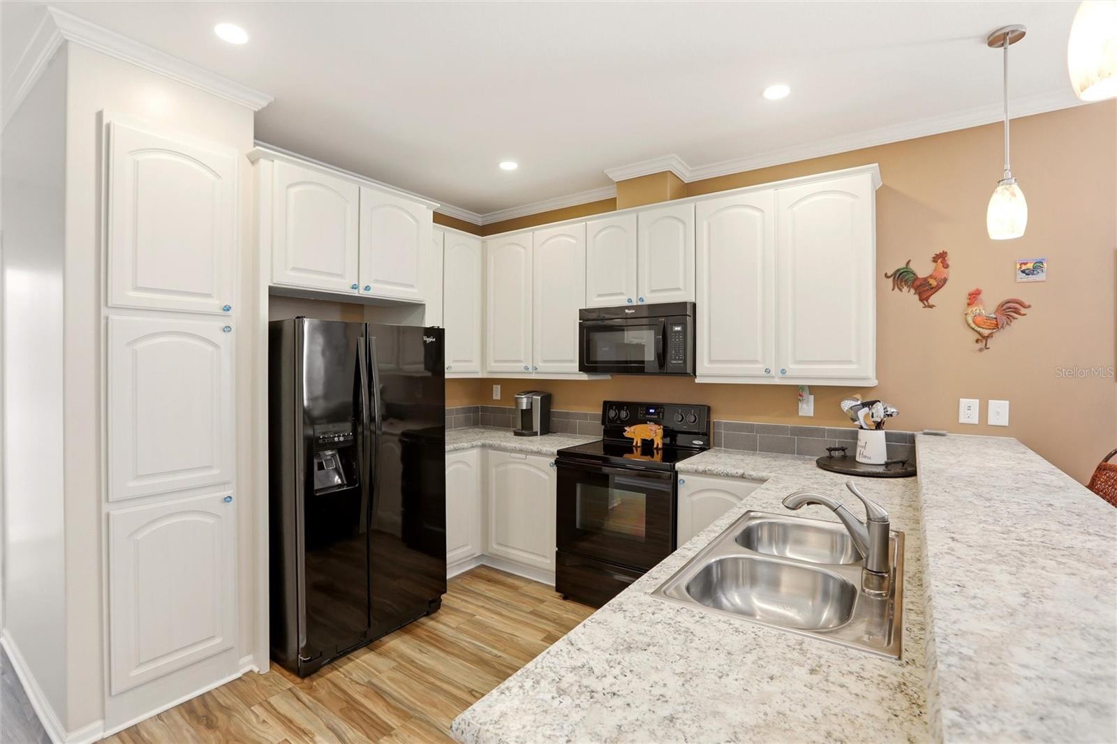 BUTTONWOOD VILLAGE - Residential