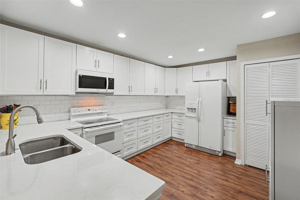 Photo of 13507 Palmwood Lane #13507, Tampa, FL 33618 (MLS # TB8505532)