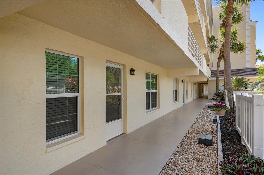 Photo of 1015 Wexford Boulevard #1015, Venice, FL 34293 (MLS # A4691684)