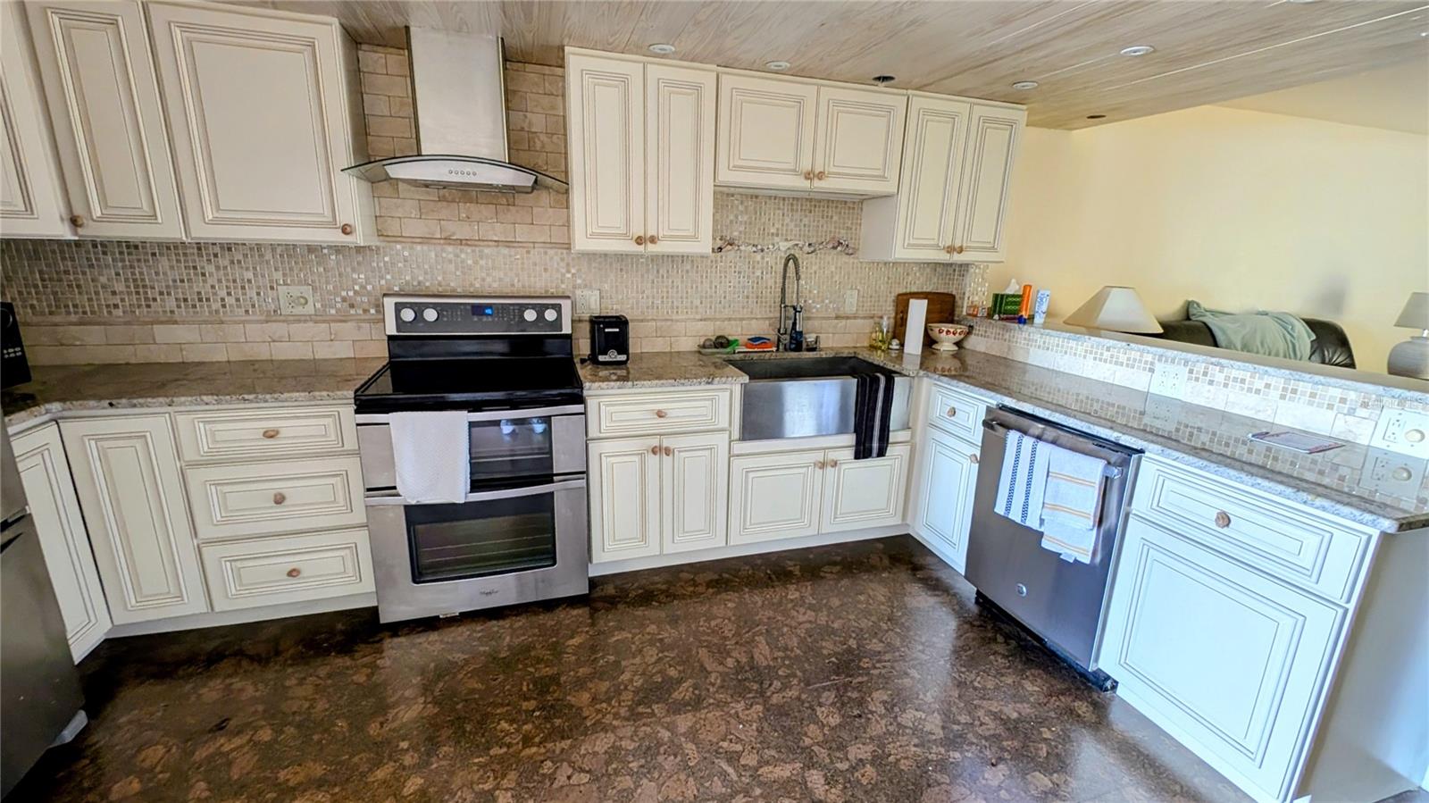 SOUTH PAULA POINT CONDO - Residential