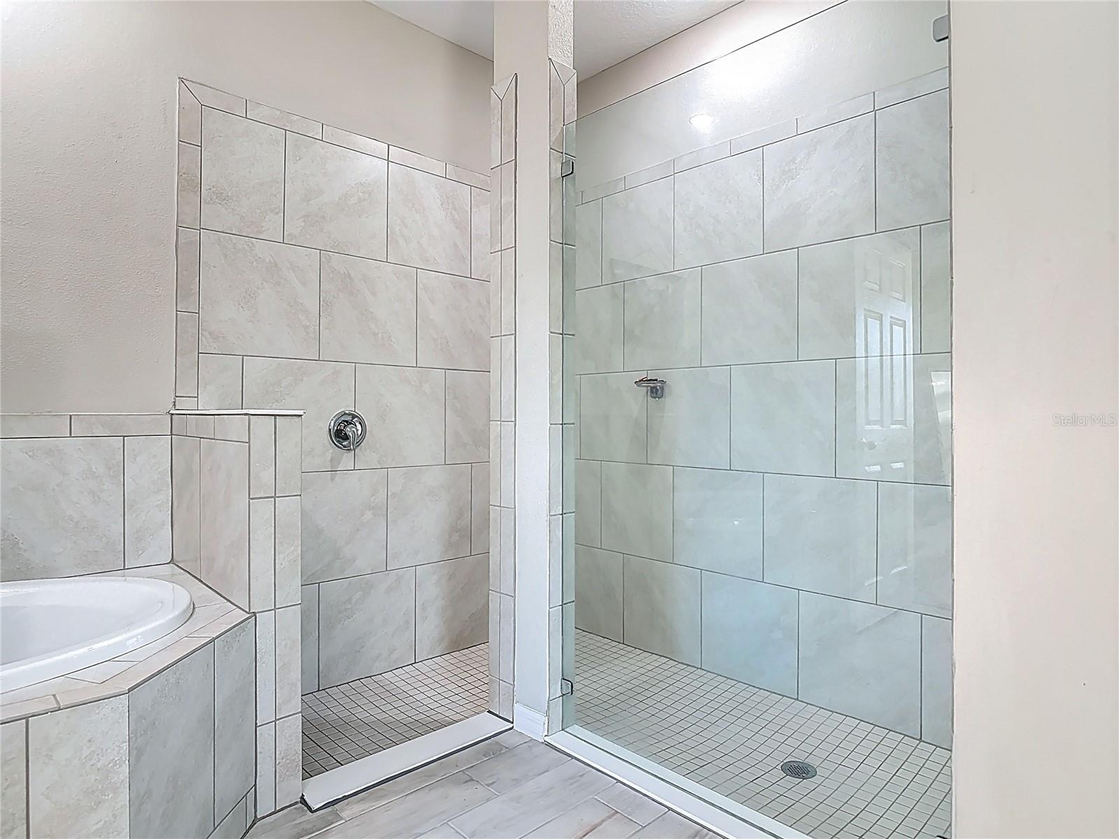 ROYAL TRAILS UNIT 01 - Residential