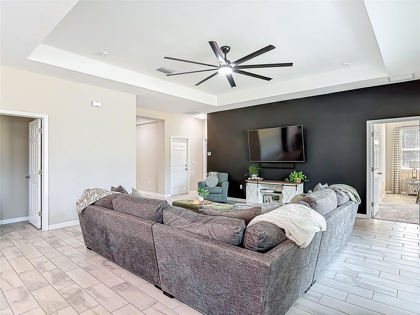 ROYAL TRAILS UNIT 01 - Residential