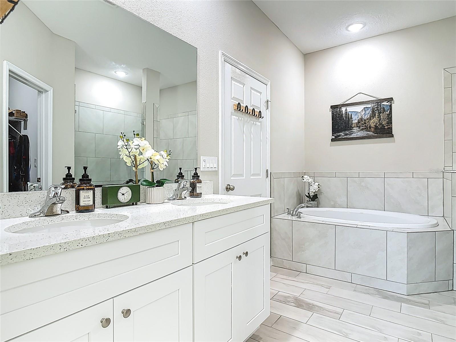 ROYAL TRAILS UNIT 01 - Residential