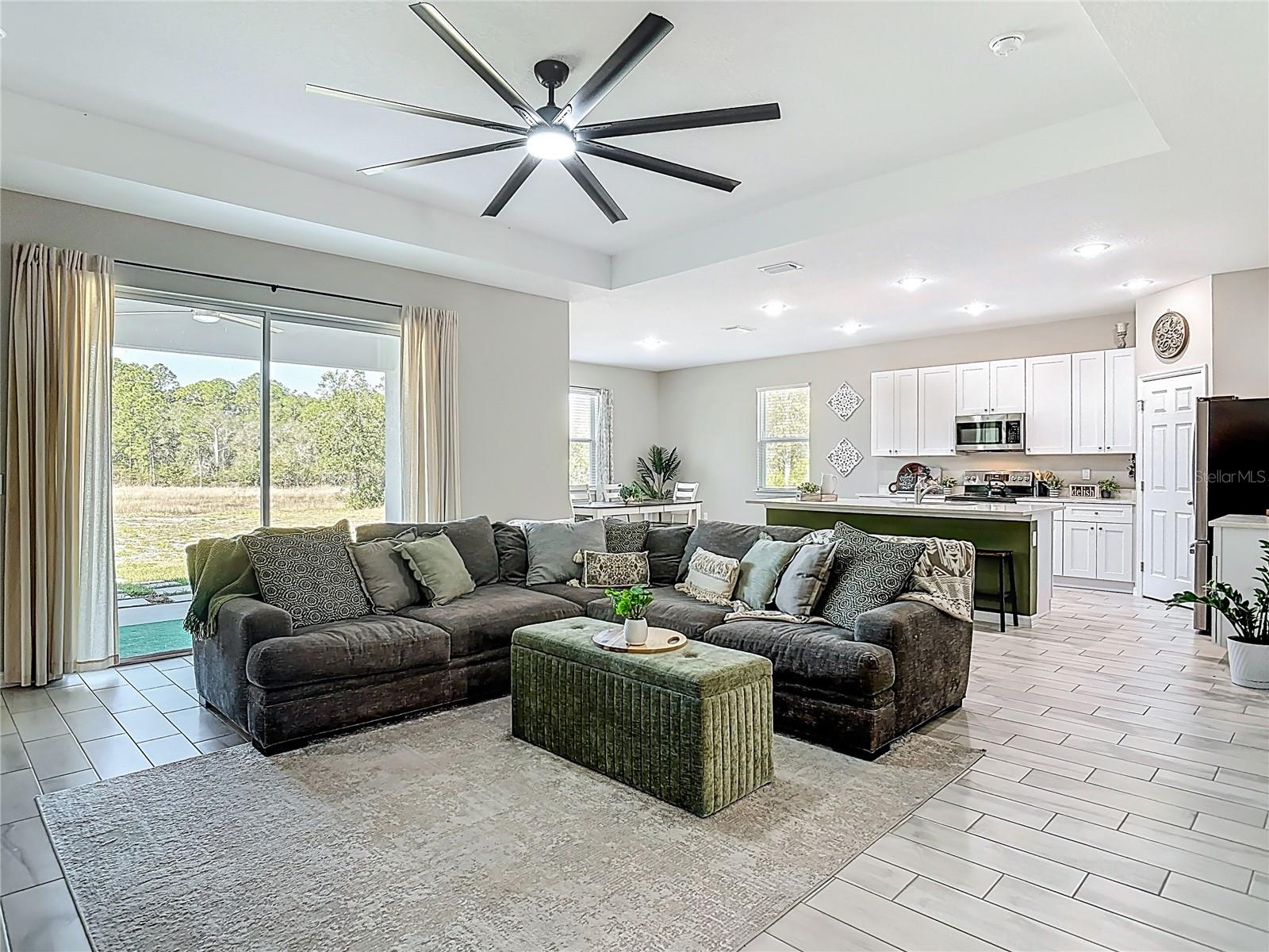 ROYAL TRAILS UNIT 01 - Residential