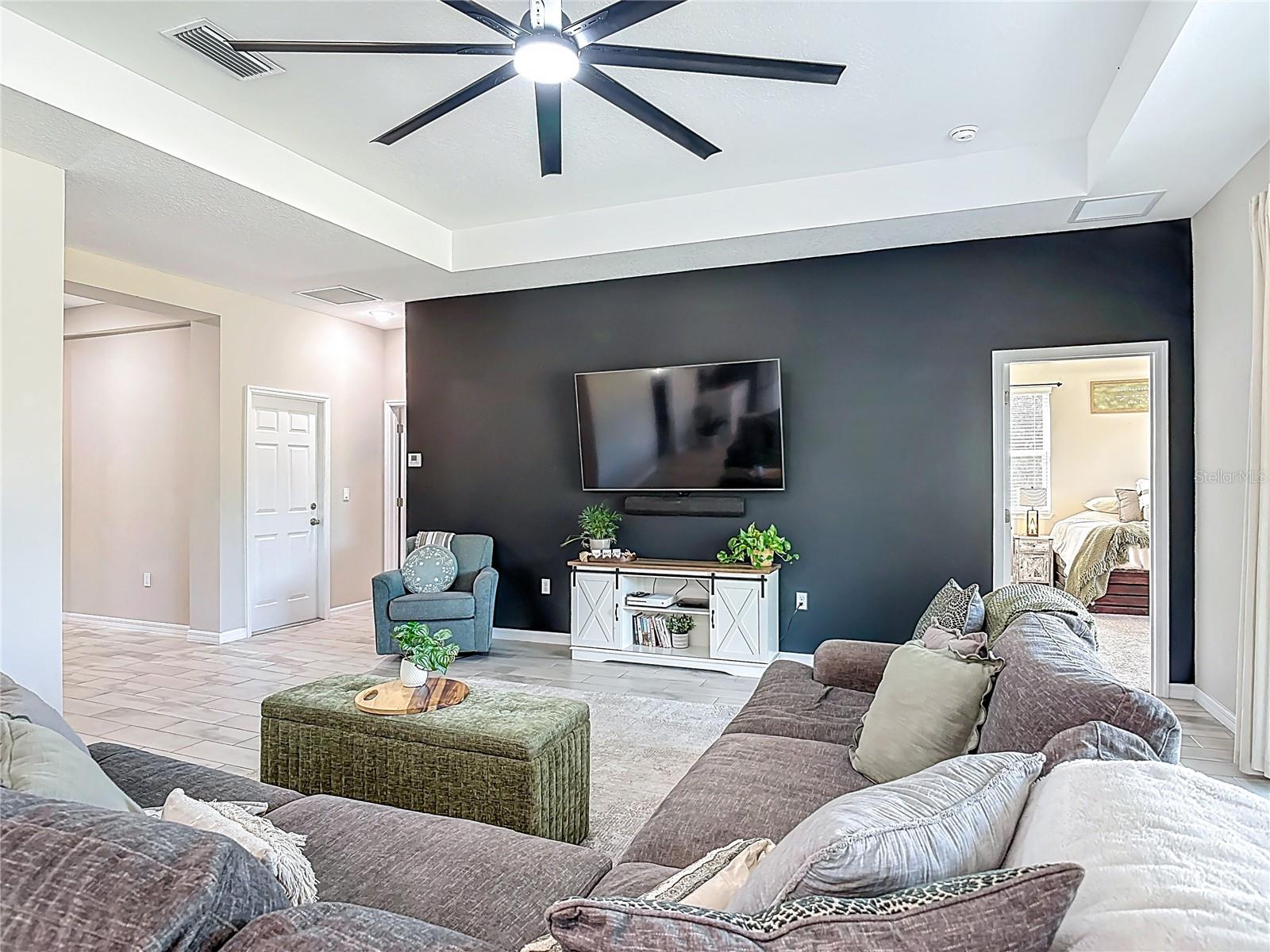 ROYAL TRAILS UNIT 01 - Residential