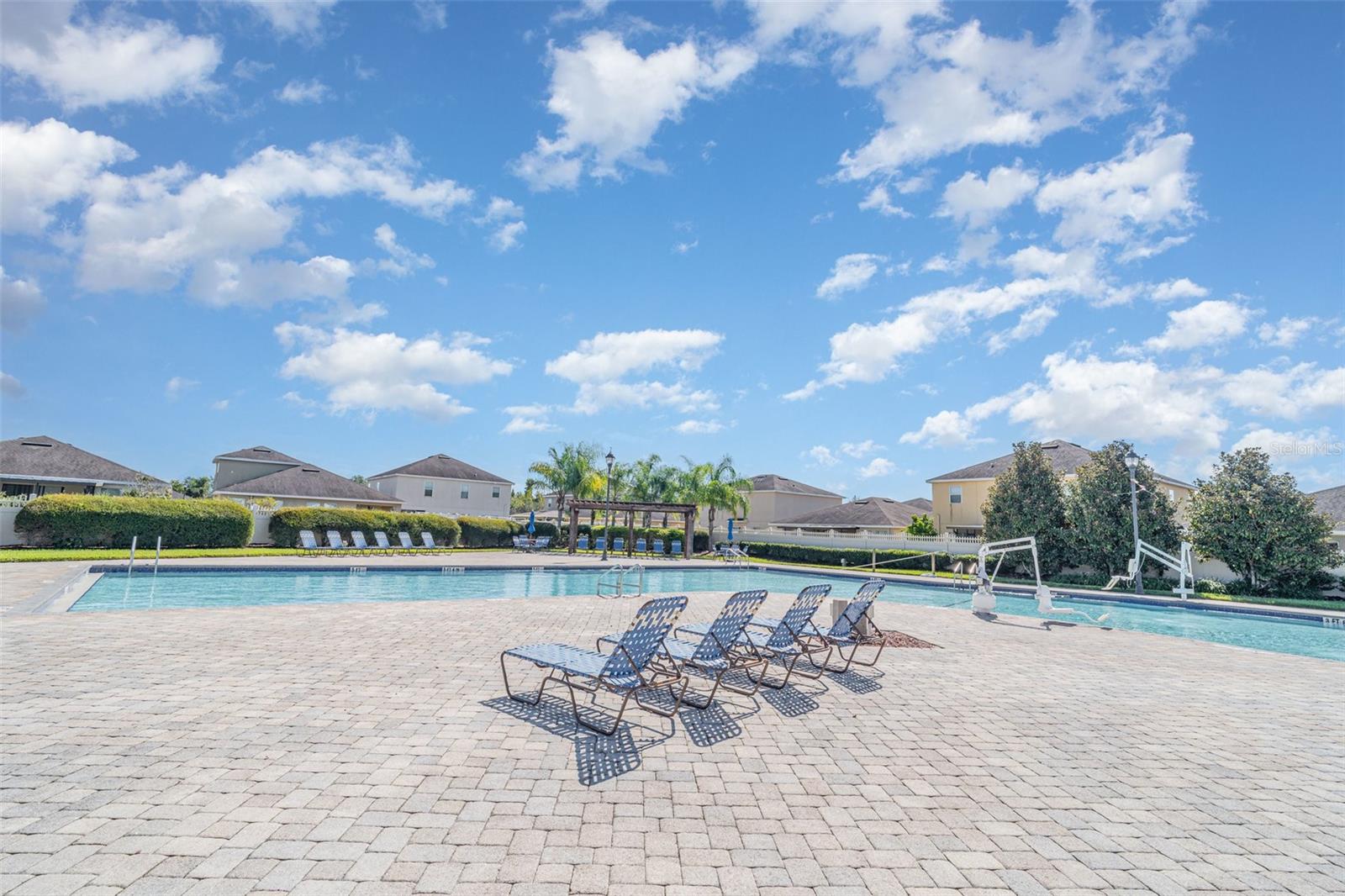 CARRIAGE POINTE PH 1 - Residential