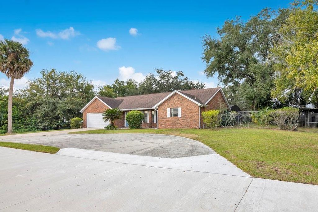 Photo of 510 Simpson Road, Kissimmee, FL 34744 (MLS # S5140343)