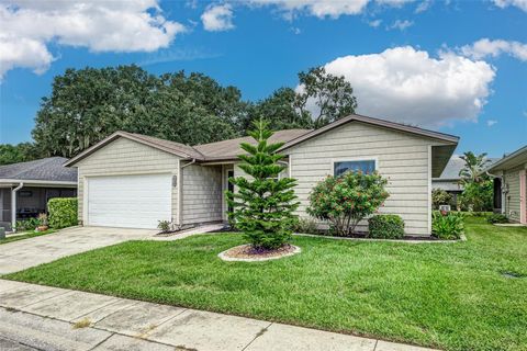 A home in LAKELAND