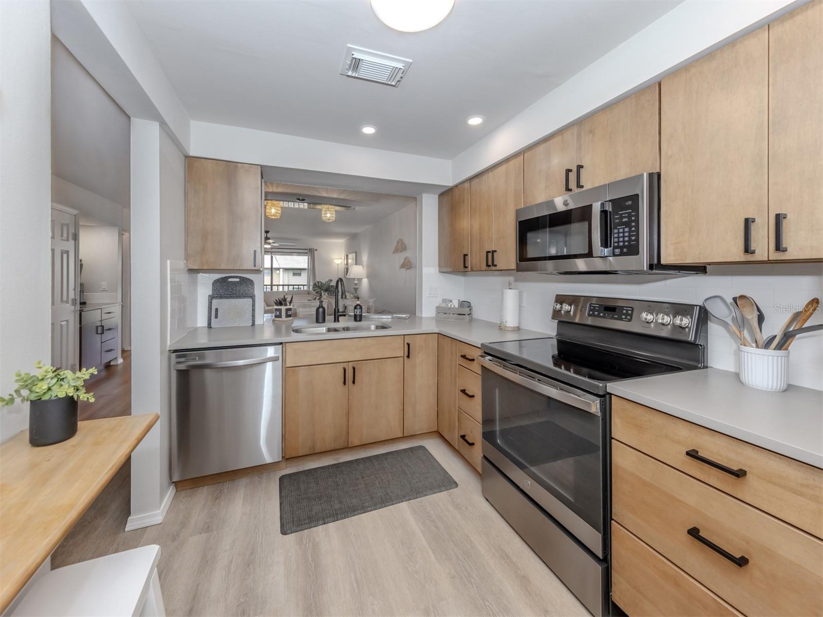 MISSION LAKES - Residential