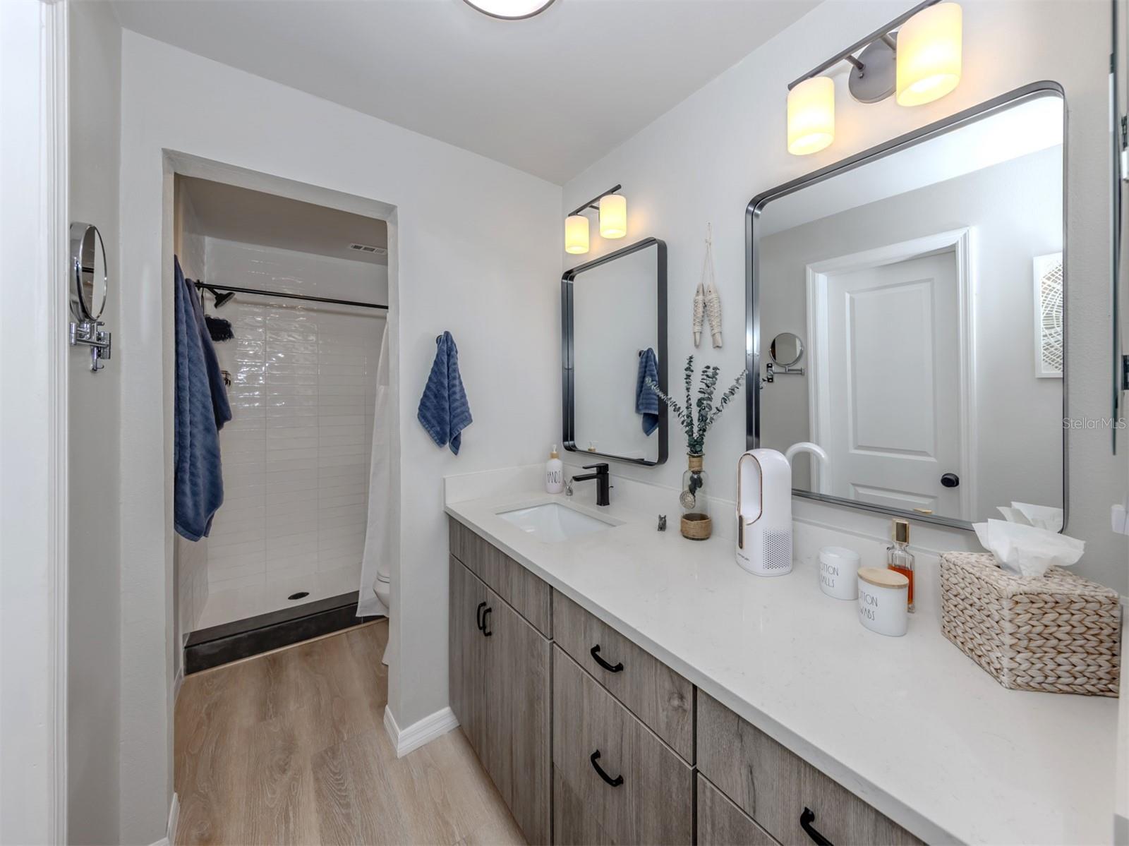 MISSION LAKES - Residential