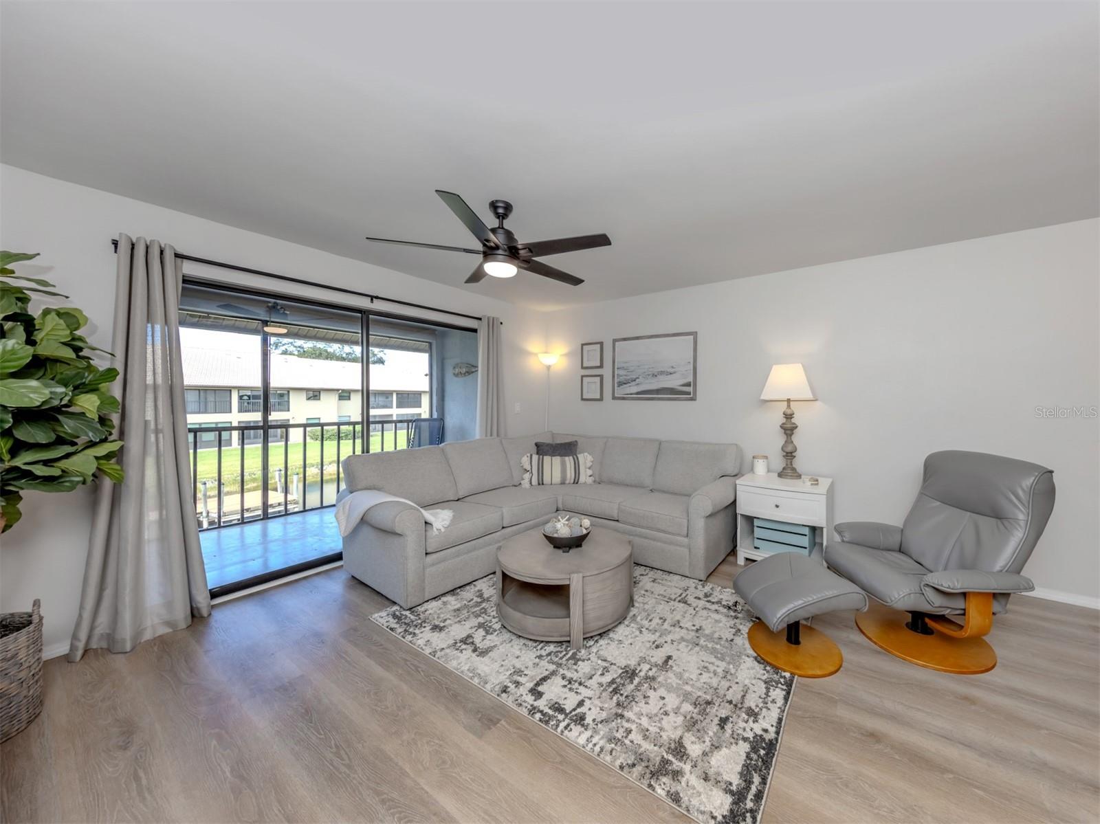 400 MISSION TRAIL E D