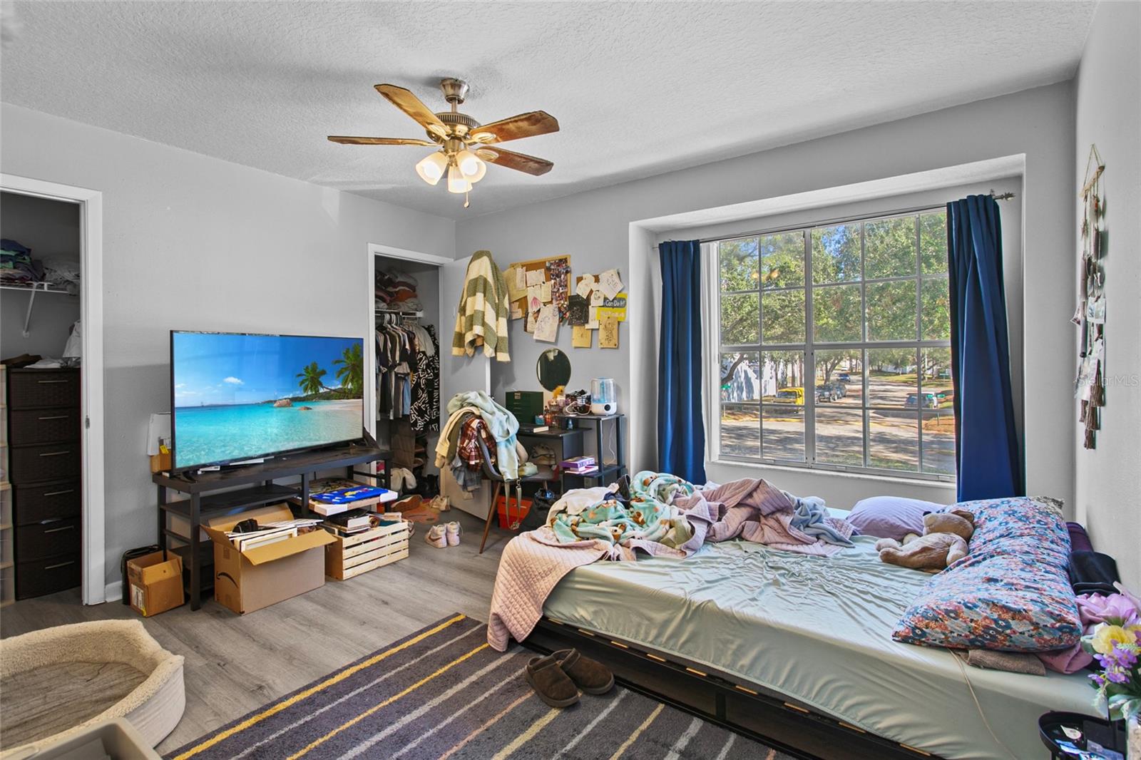 WINDSOR WALK - Residential Income