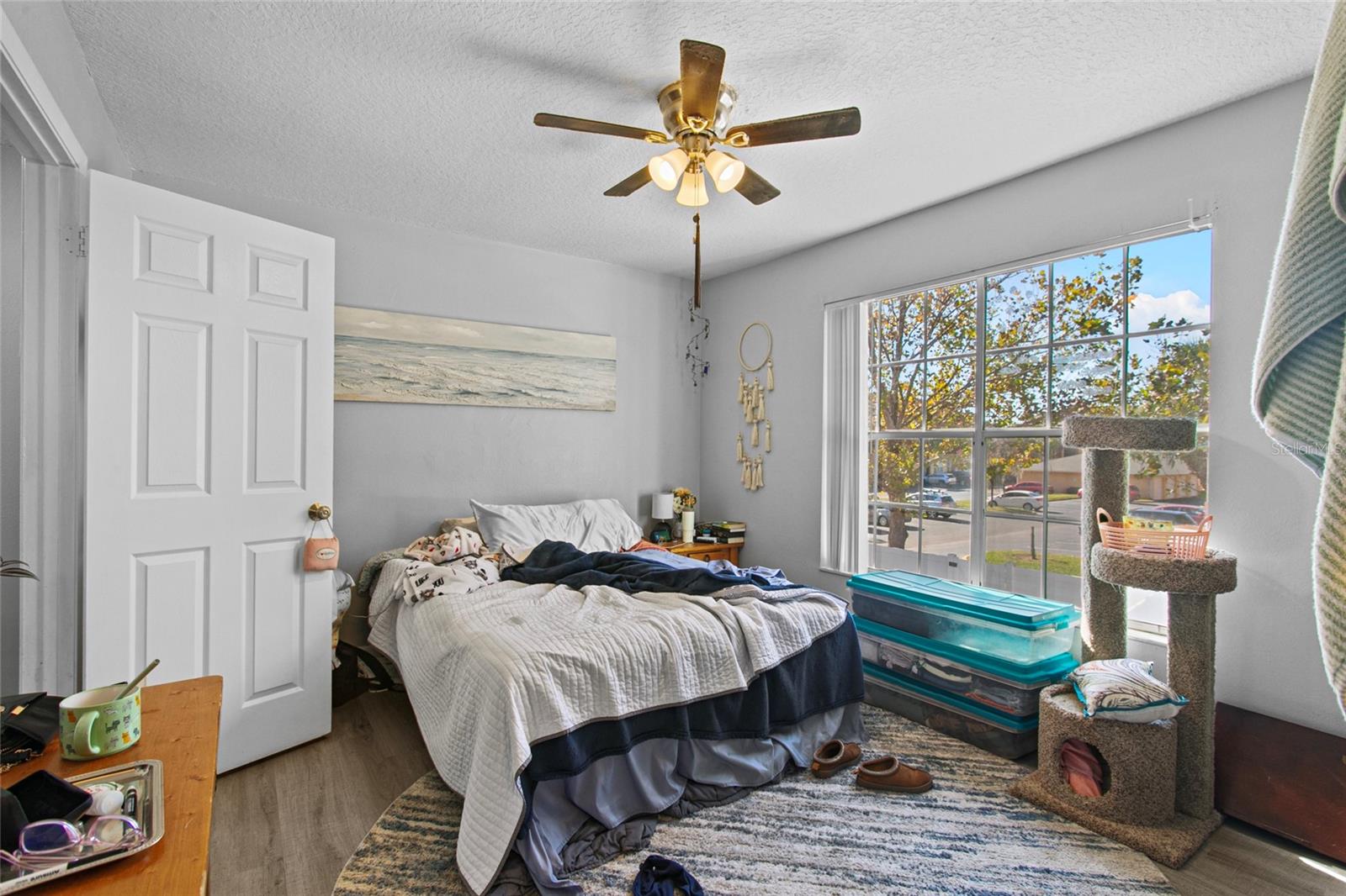 WINDSOR WALK - Residential Income