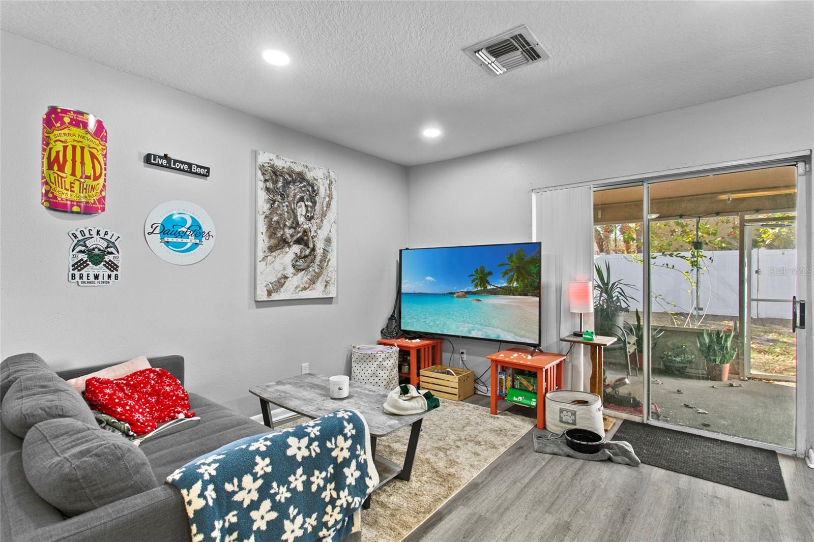 WINDSOR WALK - Residential Income