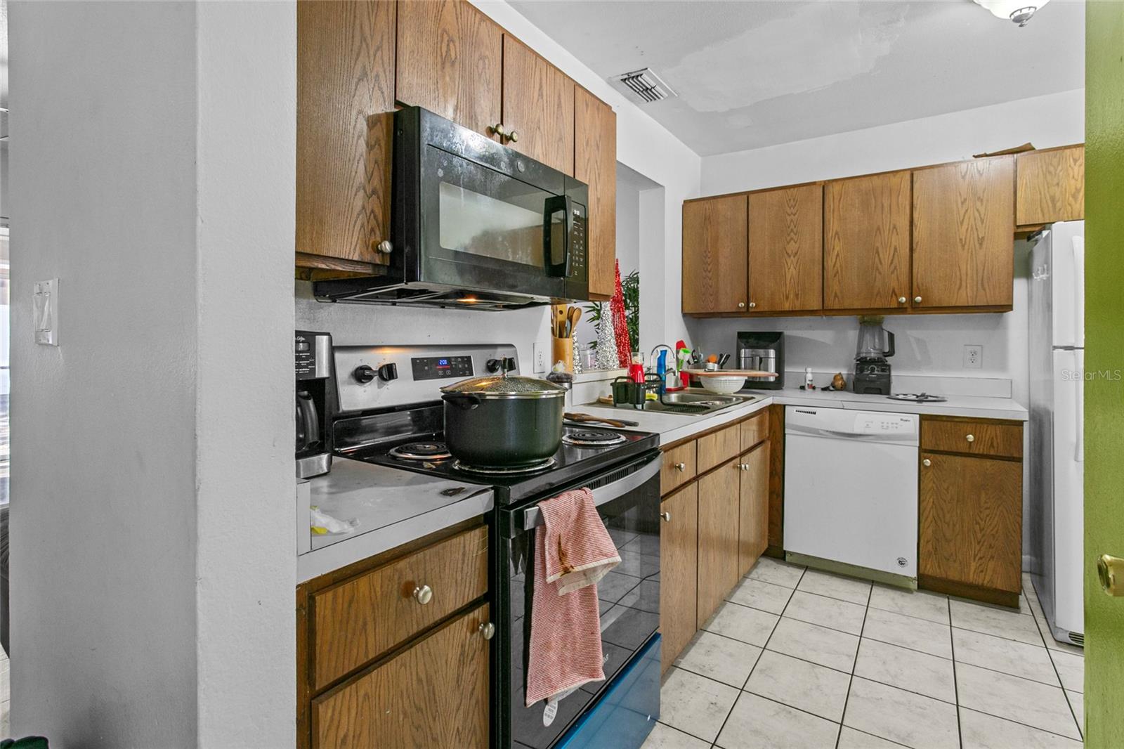 WINDSOR WALK - Residential Income