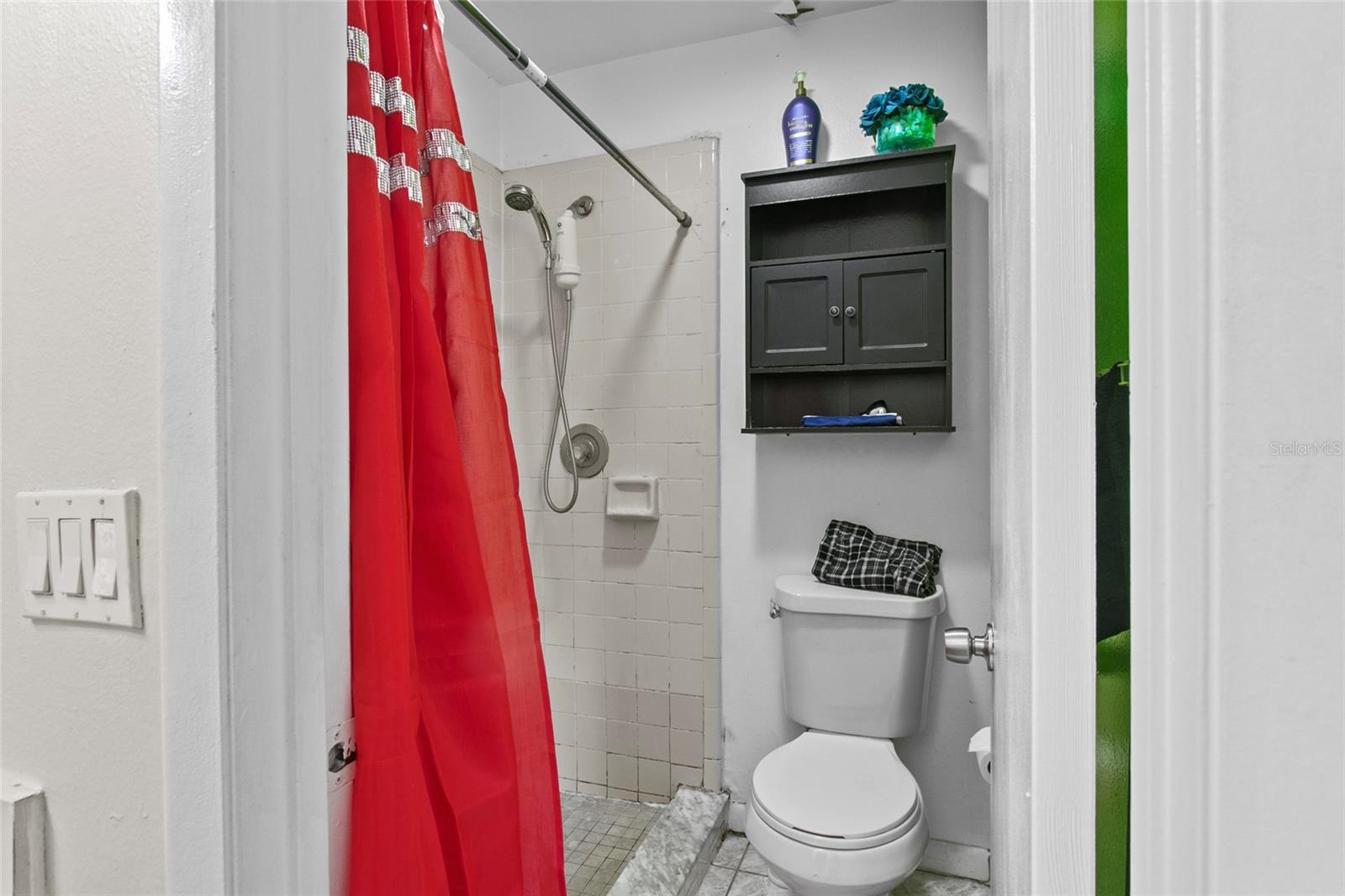 WINDSOR WALK - Residential Income